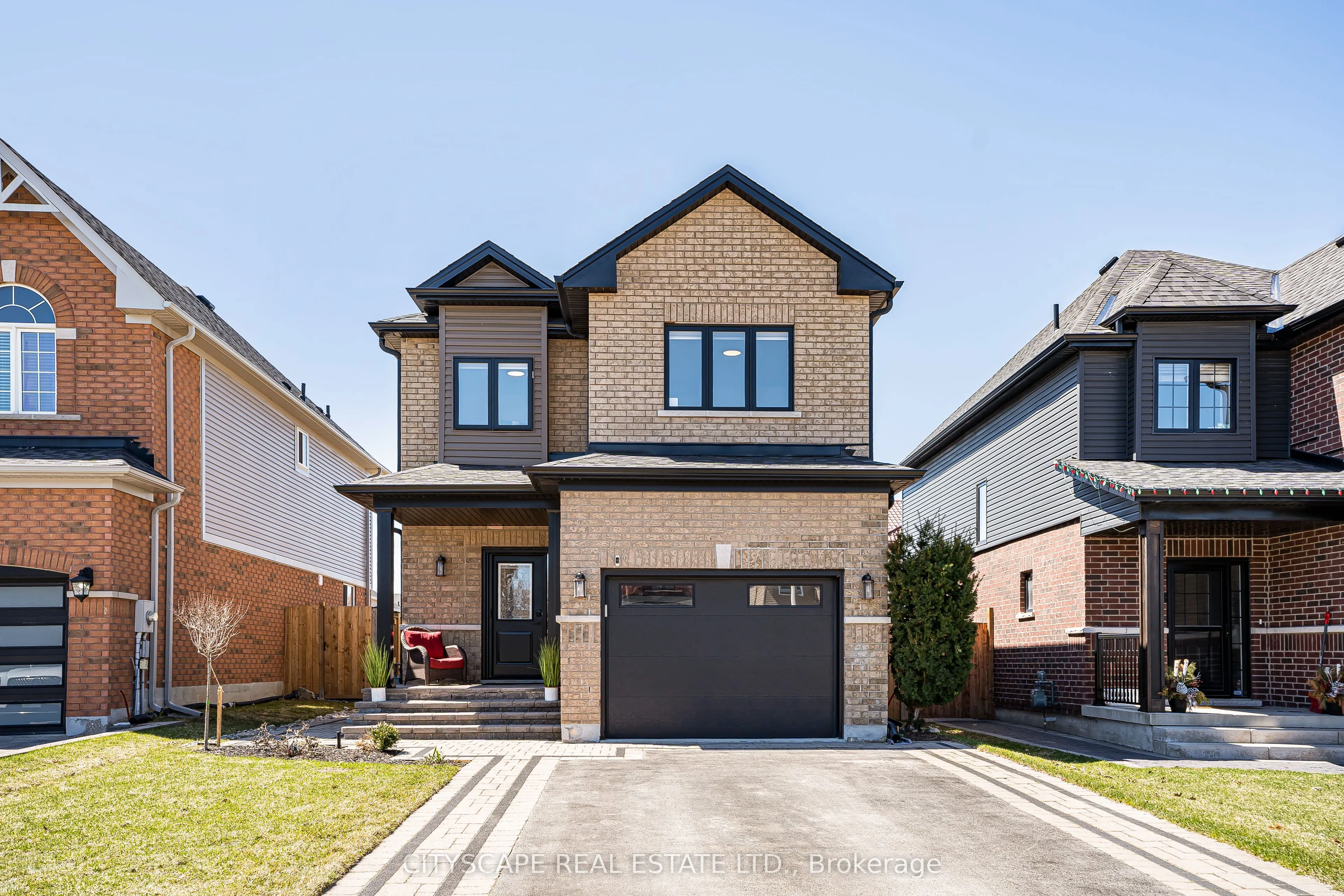 143 Sun King Crescent