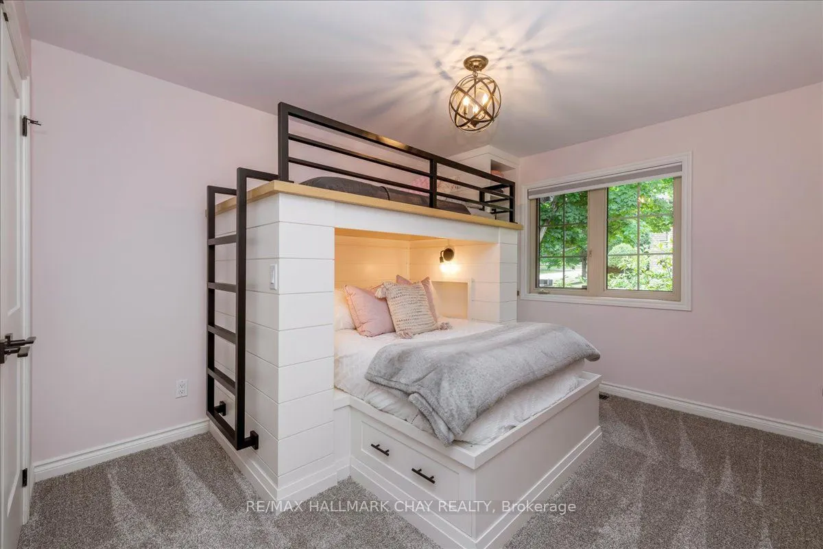 32 Forest Hill Drive