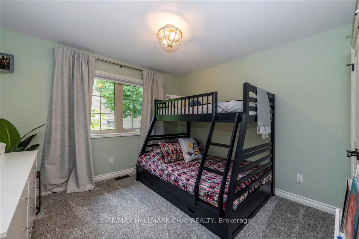 32 Forest Hill Drive