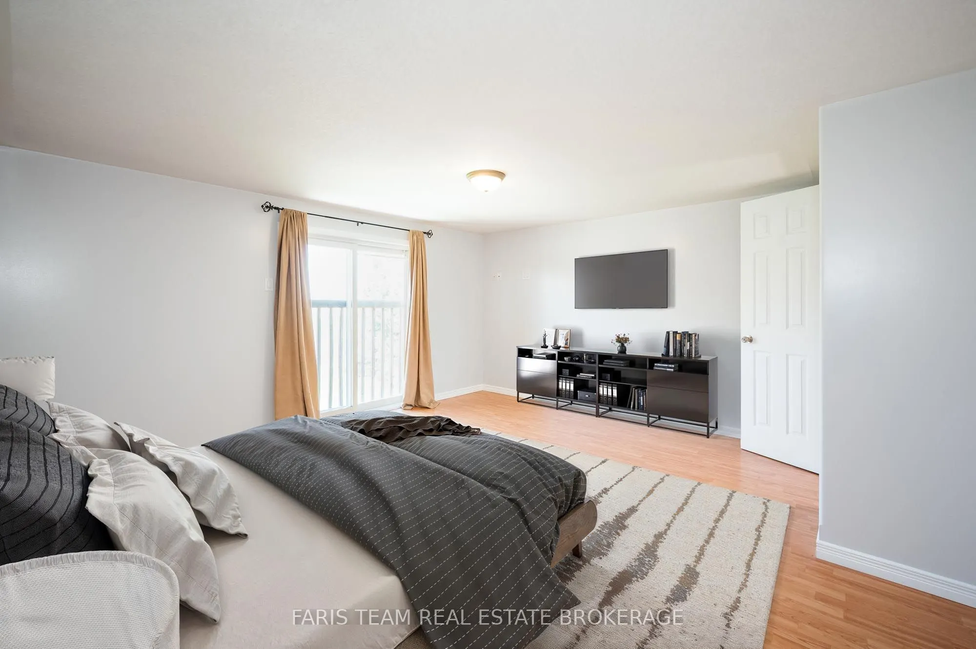 326 Lafontaine Road W