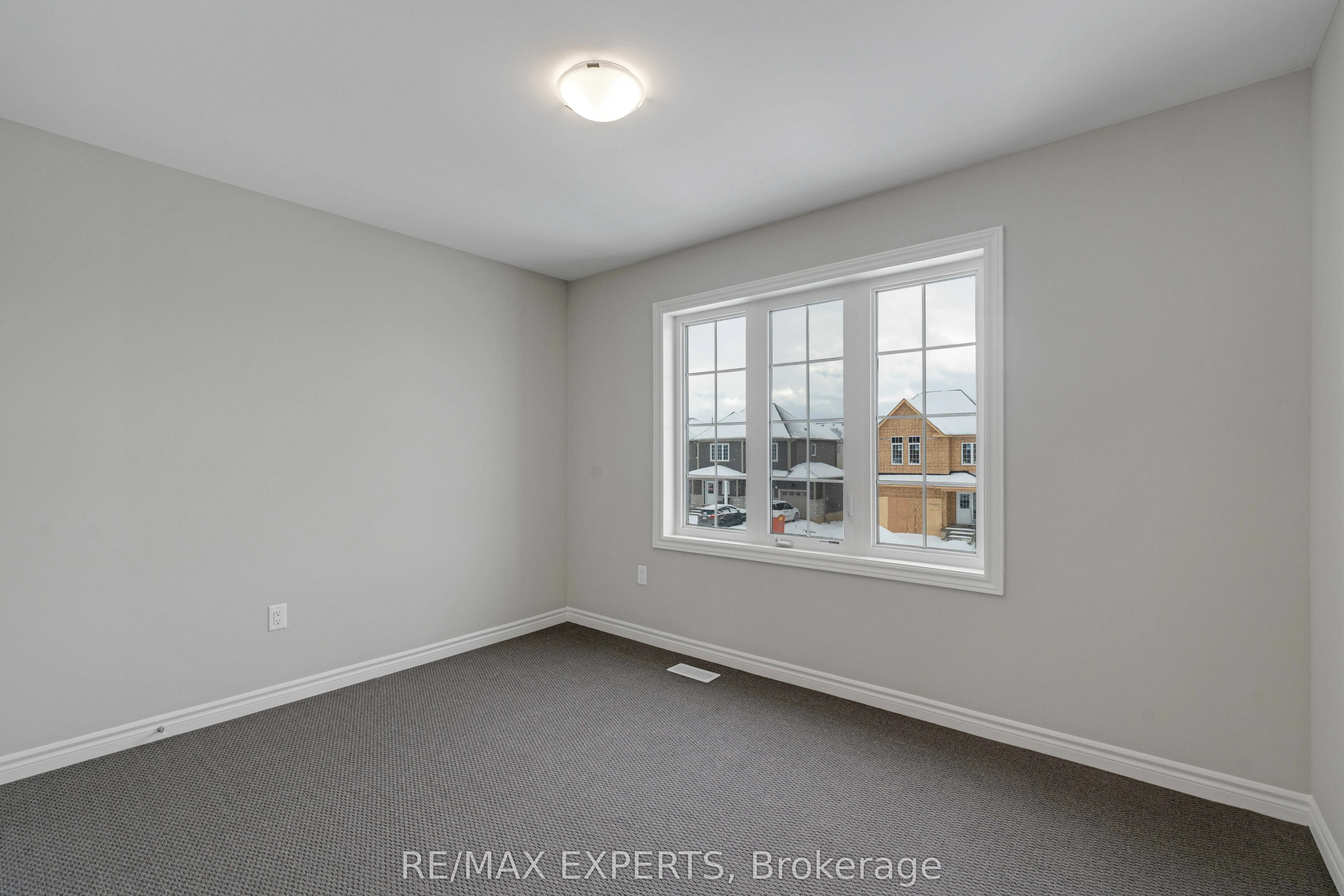 282 Springfield Crescent