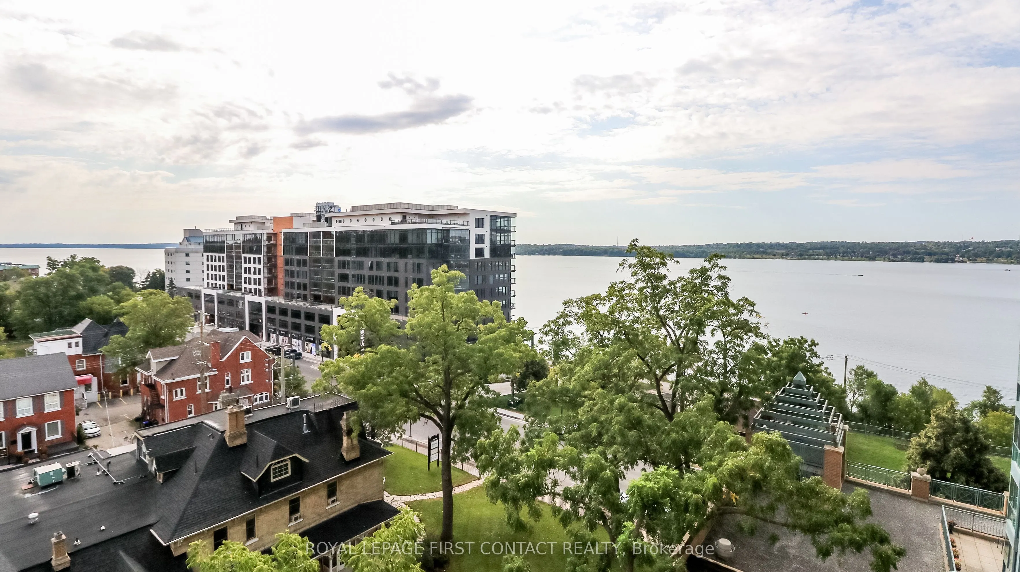 150 Dunlop Street E, #811