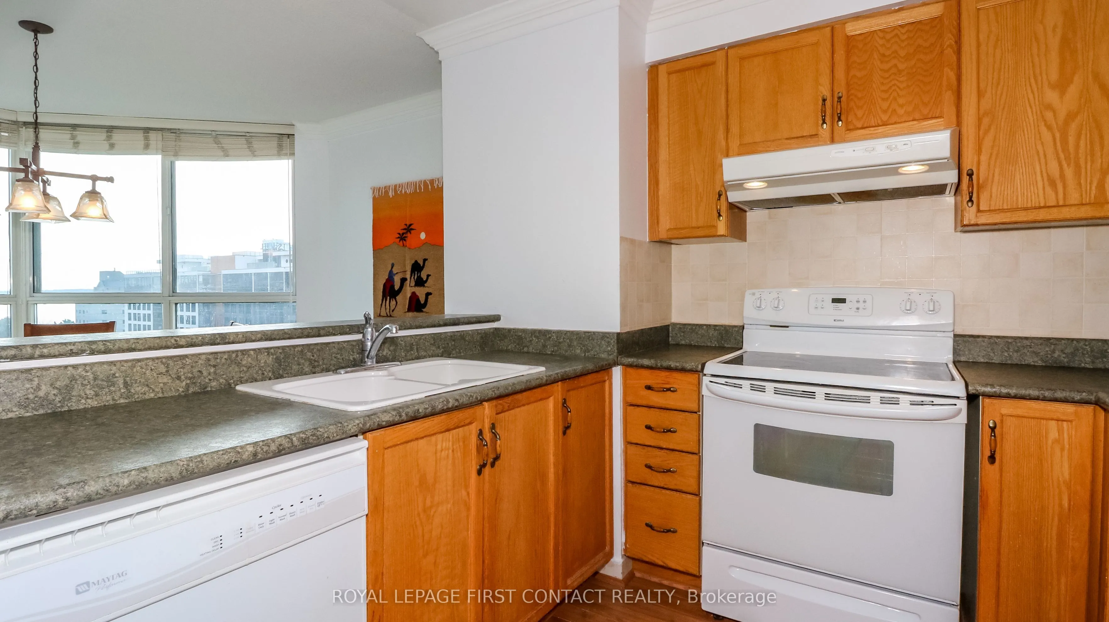 150 Dunlop Street E, #811