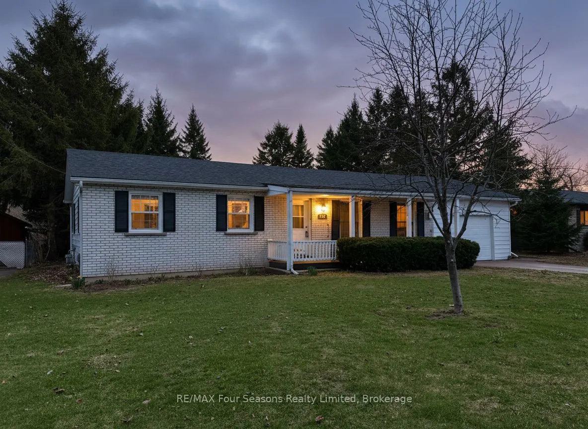 207 CHRISTOPHER Street