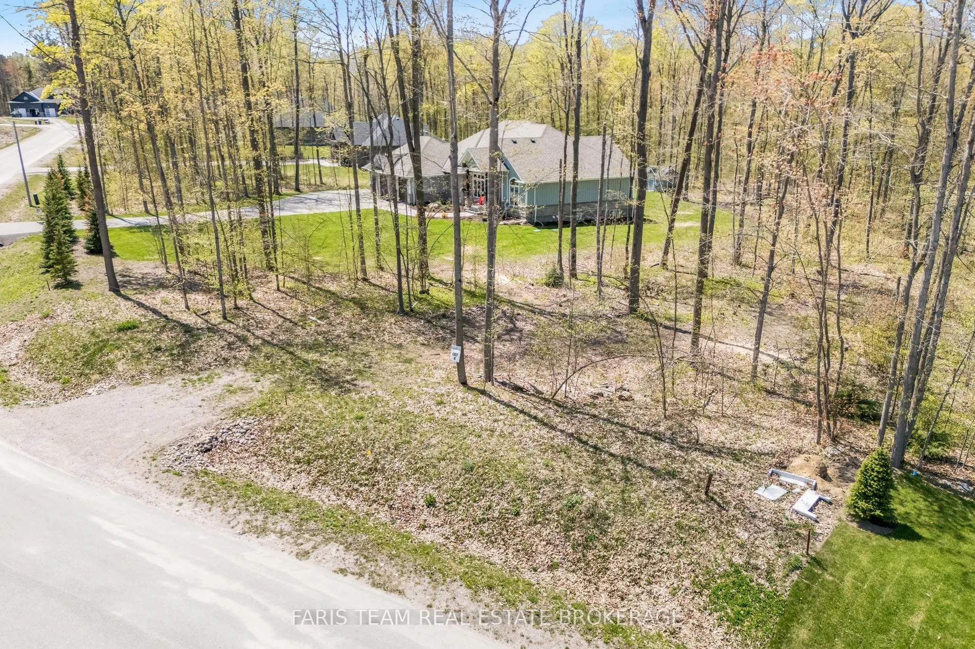 LT 4 Glenn Howard Court