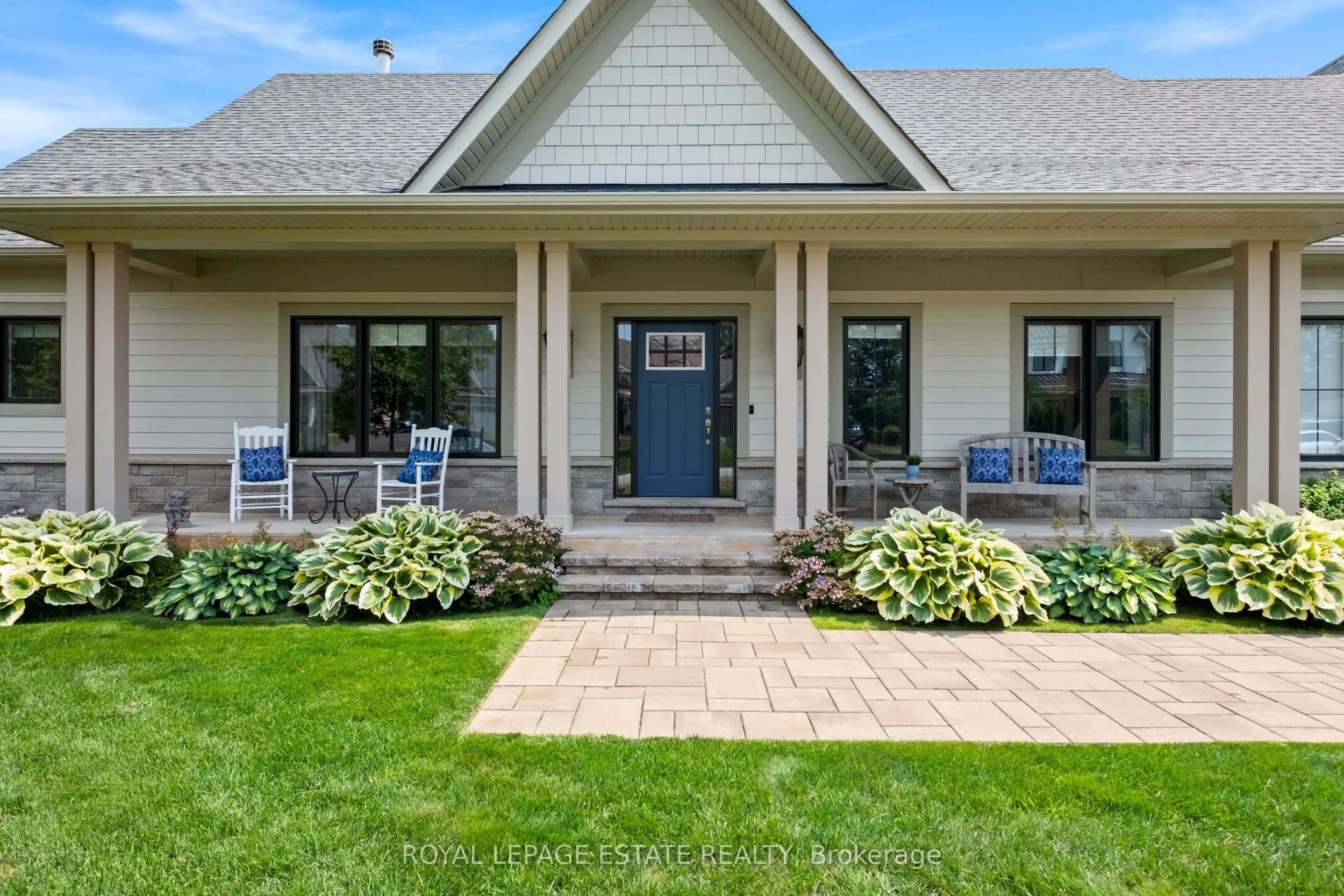 3 Georgian Grande Drive