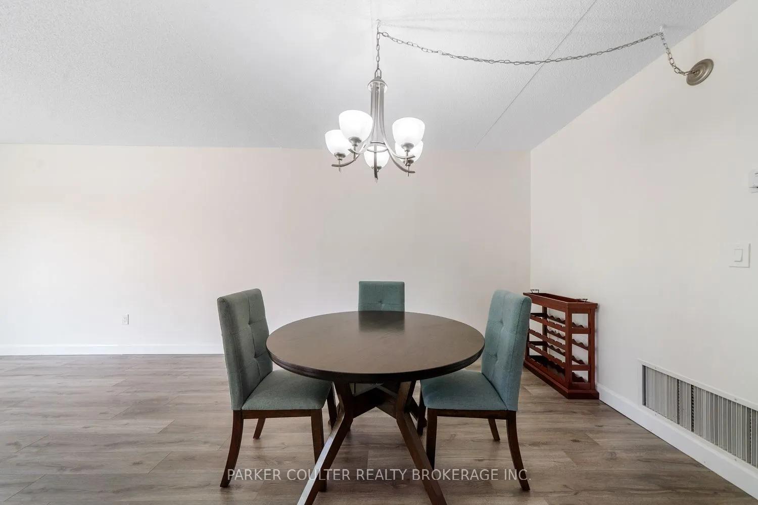 11 Beck Boulevard, #103
