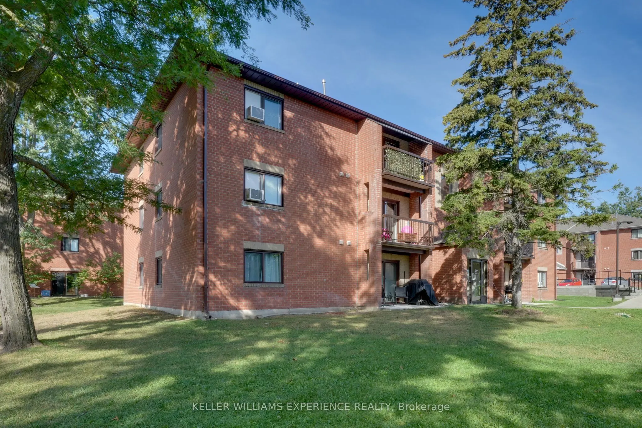 167 Edgehill Drive, #E8