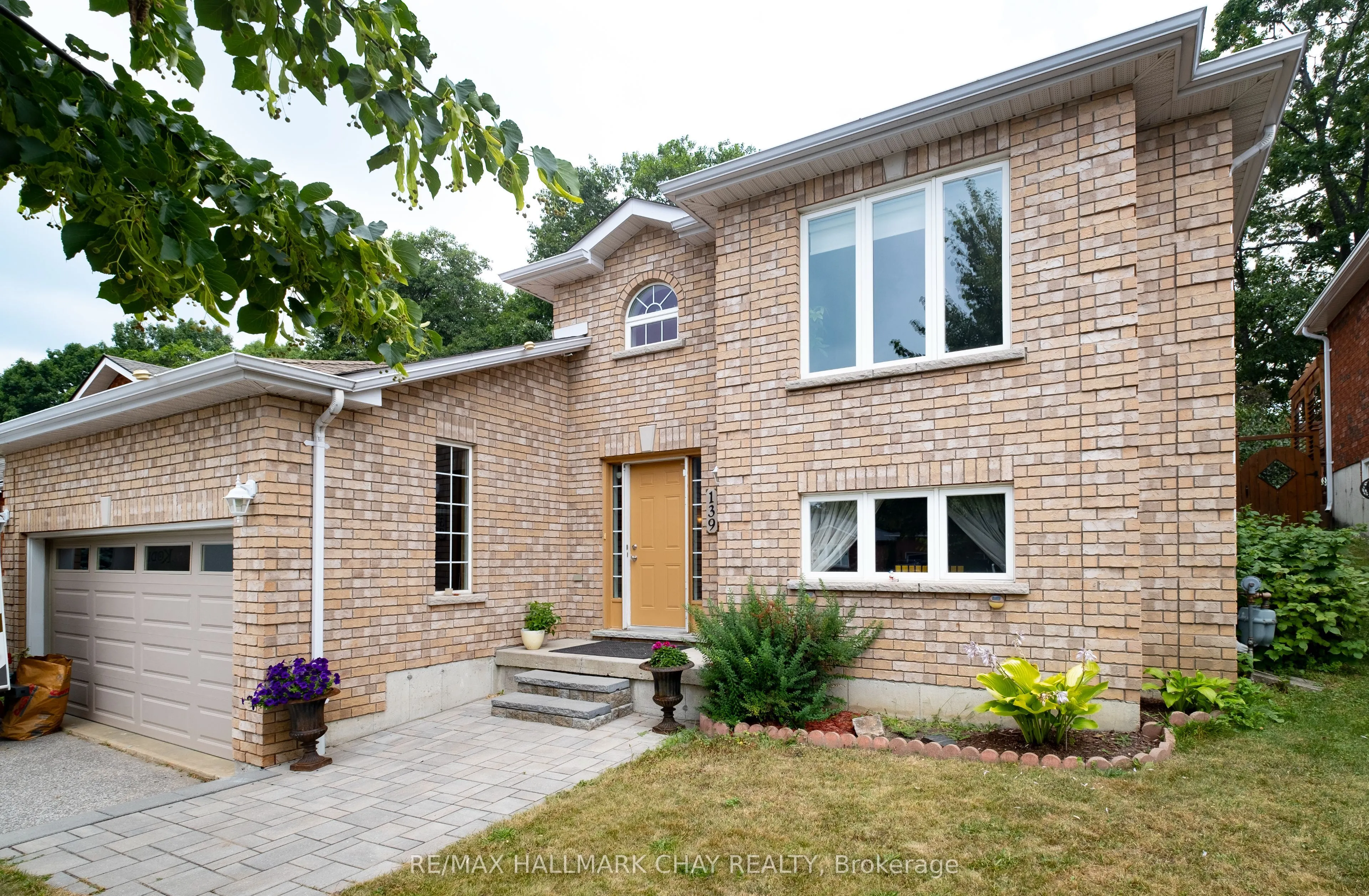 139 WAWINET Street