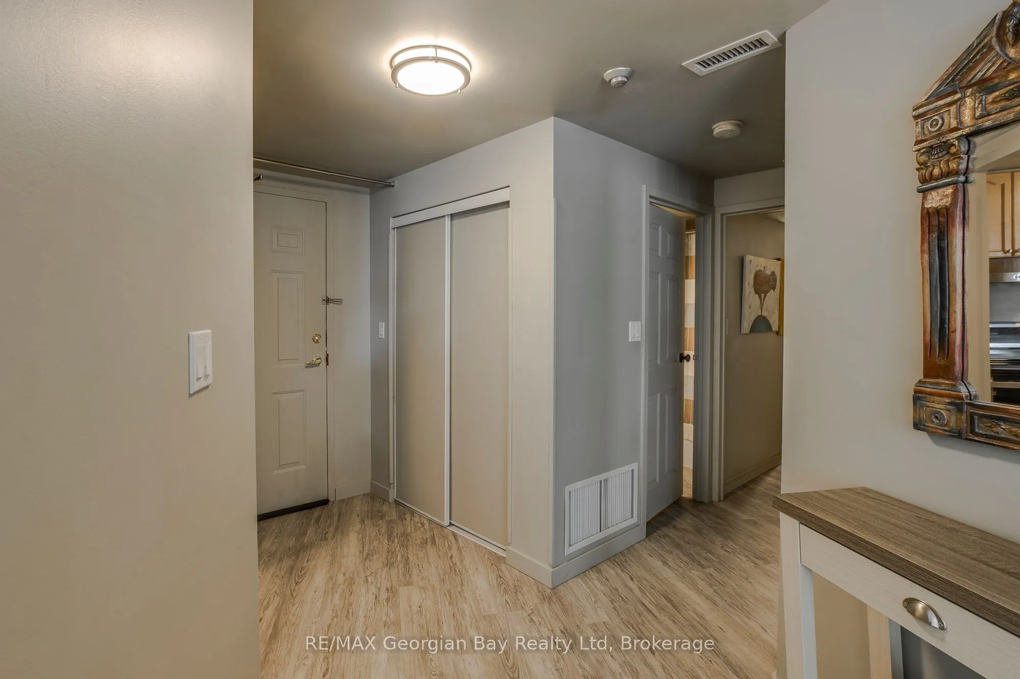 11 Beck Boulevard, #102