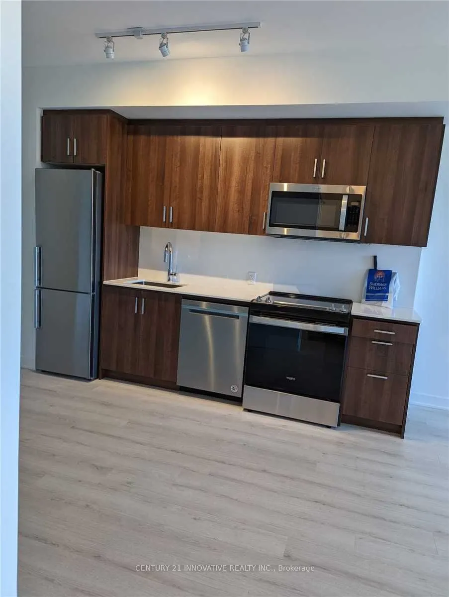 681 Yonge Street, #415