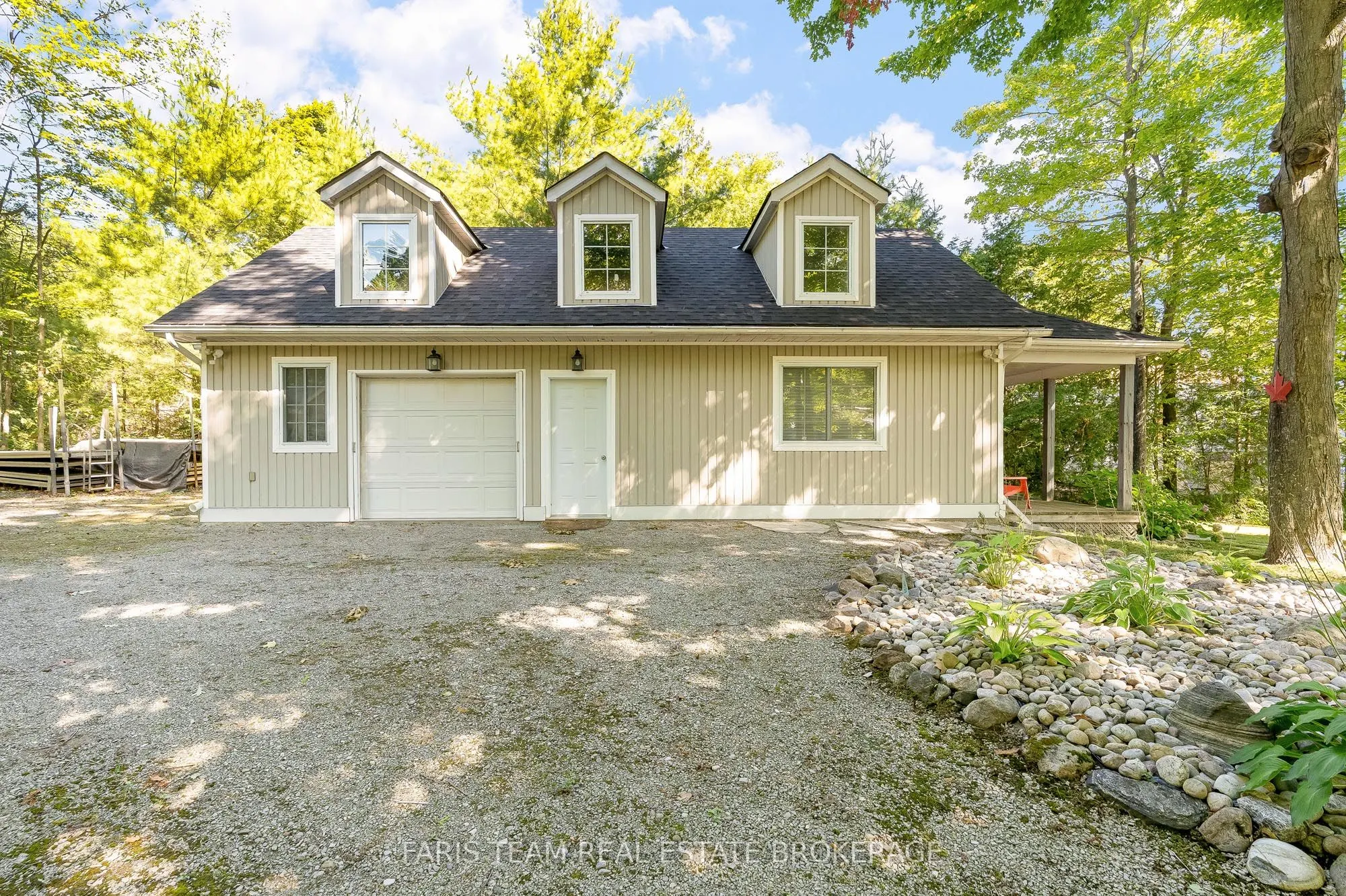 1449 Champlain Road