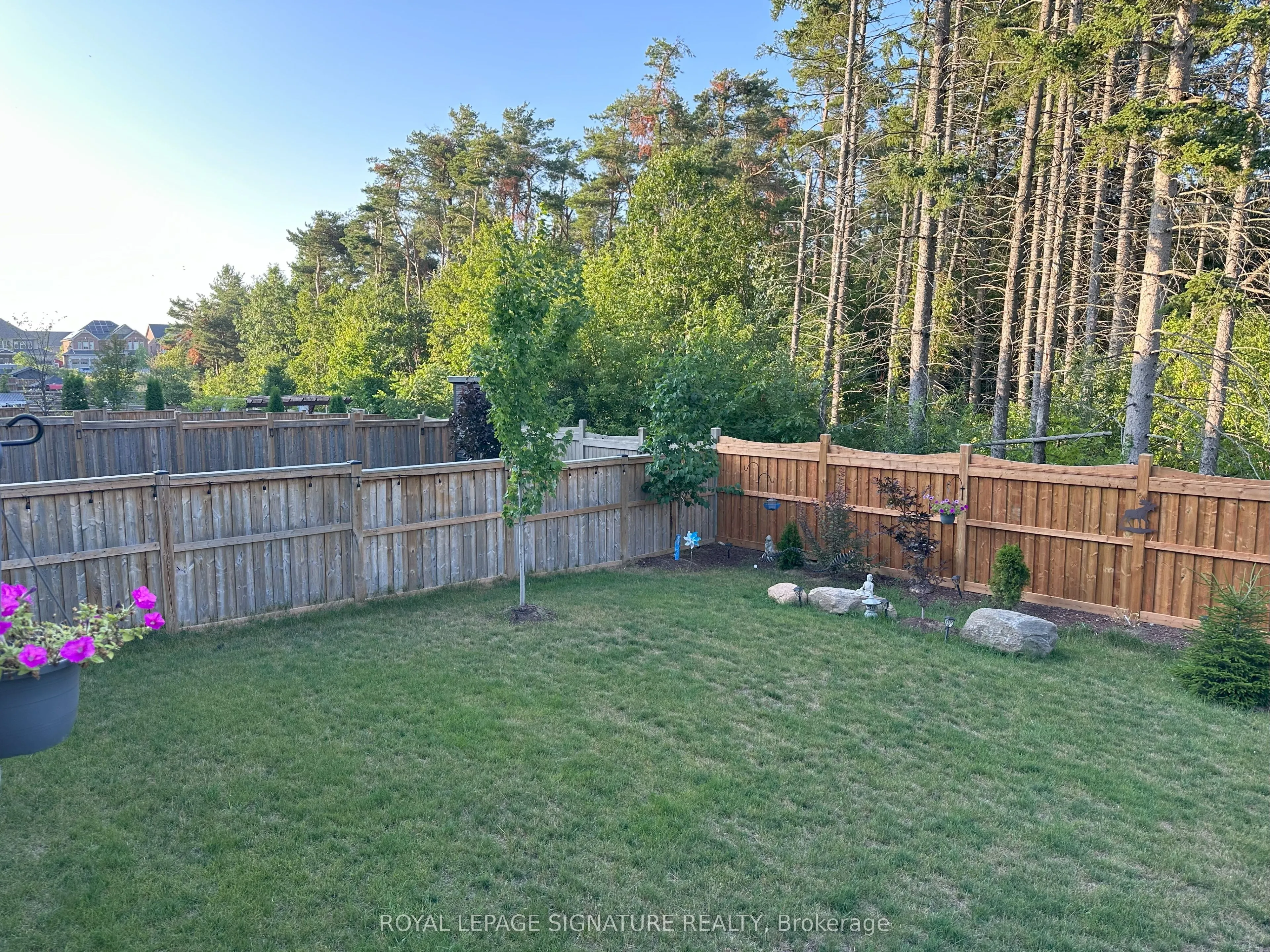 27 Moreau Way