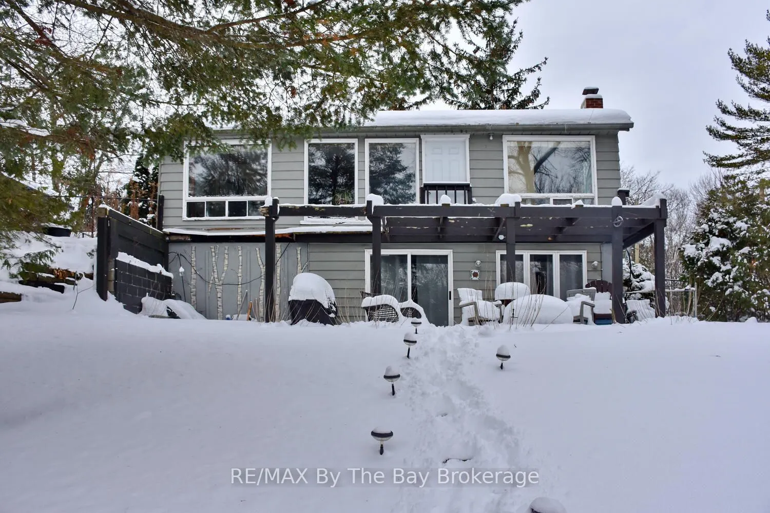 103 Sunnidale Road S