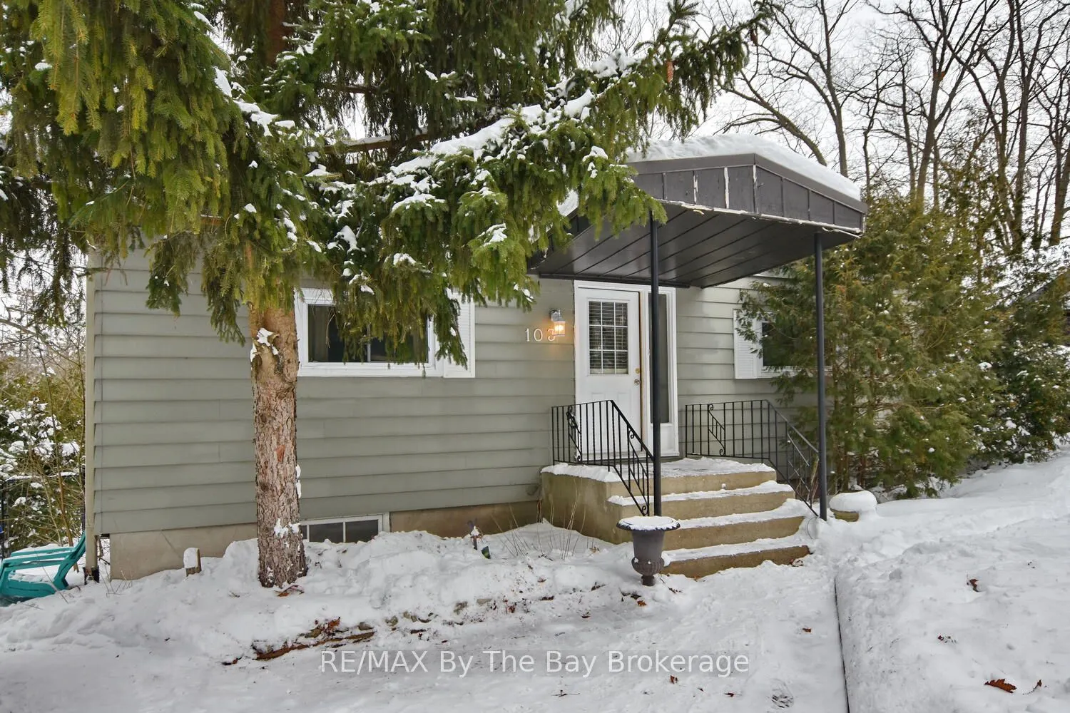 103 Sunnidale Road S