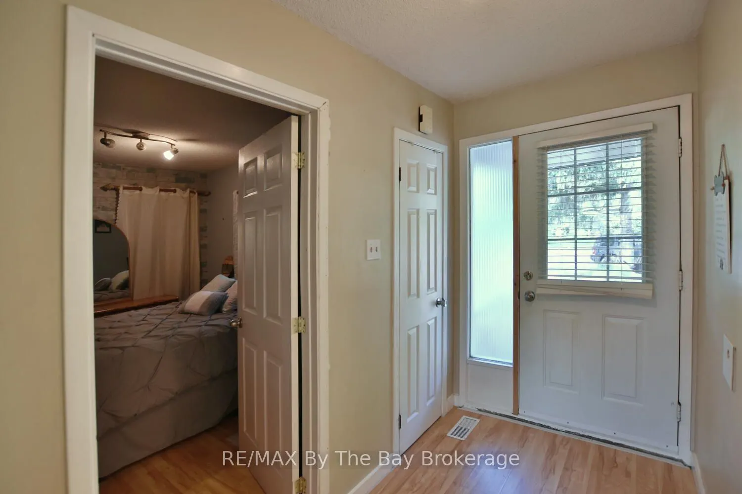 103 Sunnidale Road S