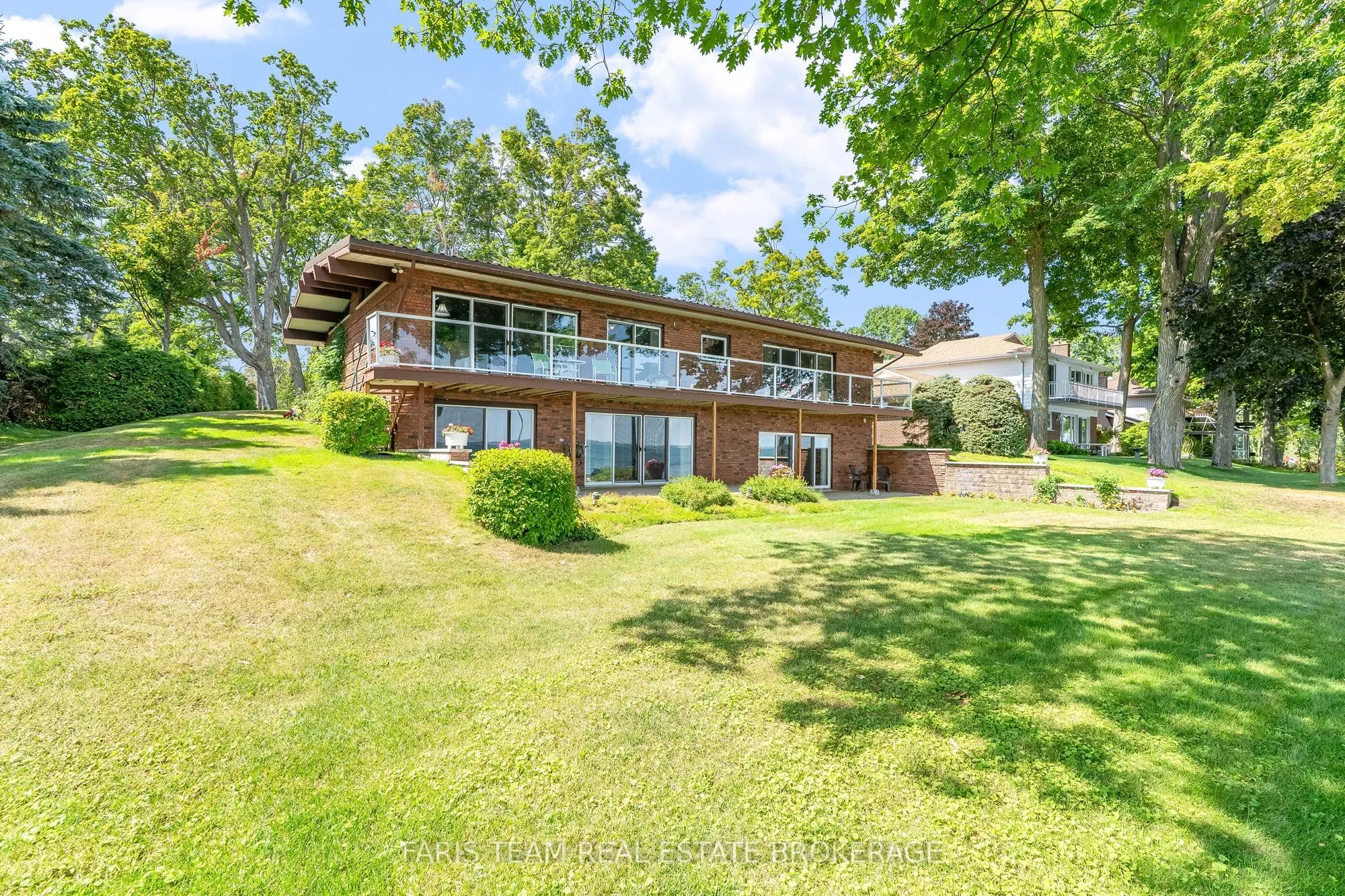 1 Southwood Circle