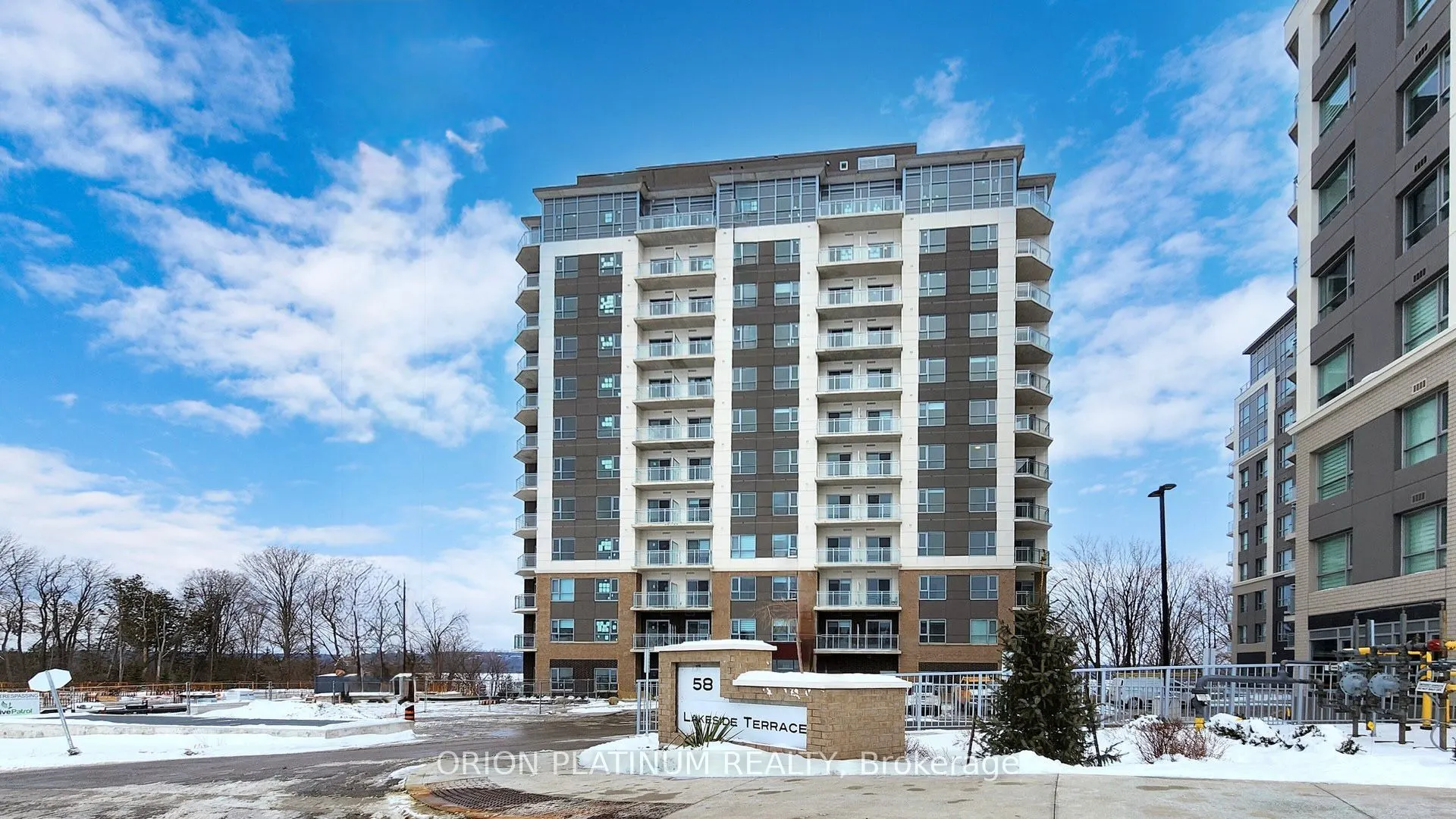 56 Lakeside Terrace #604
