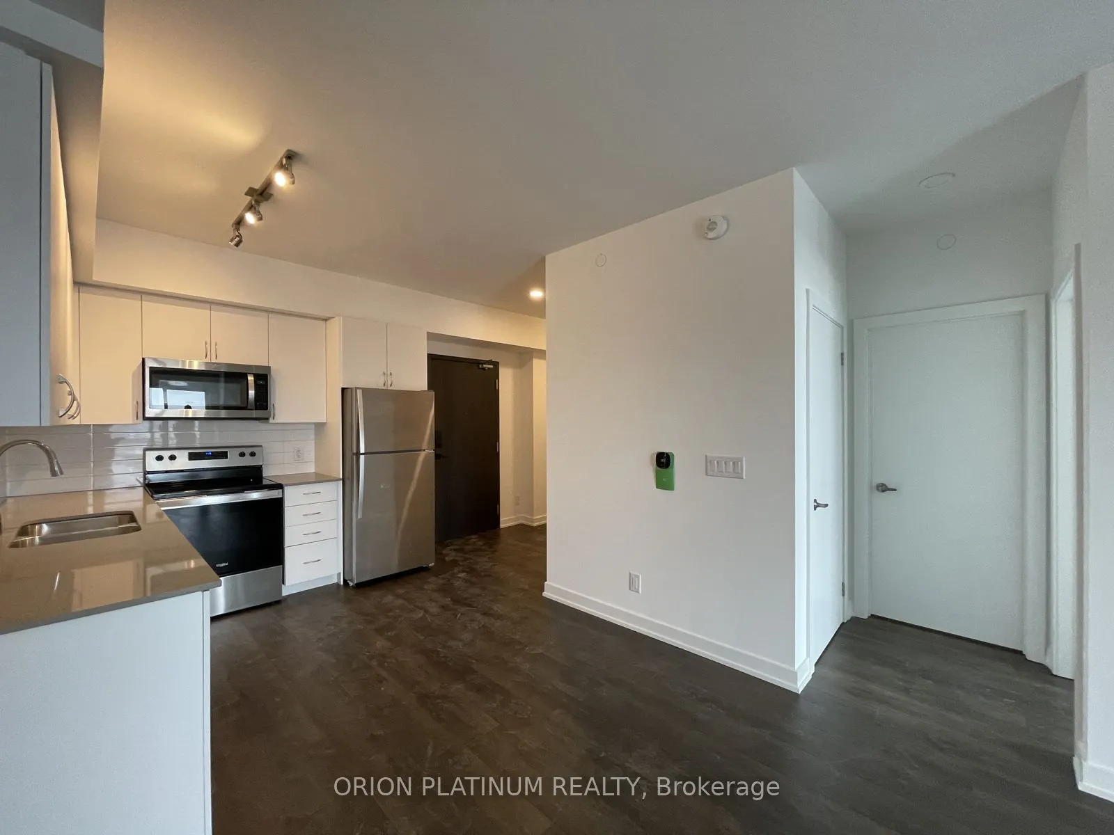 56 Lakeside Terrace #604