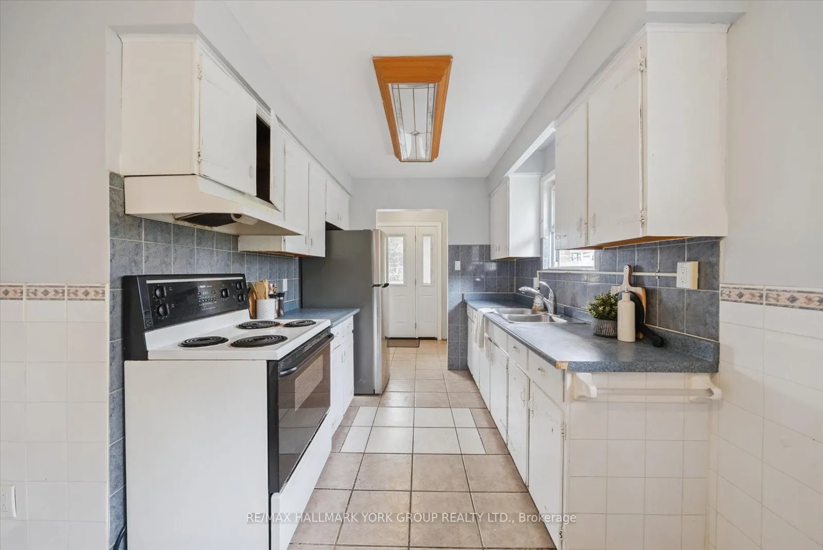 6 Glenecho Drive