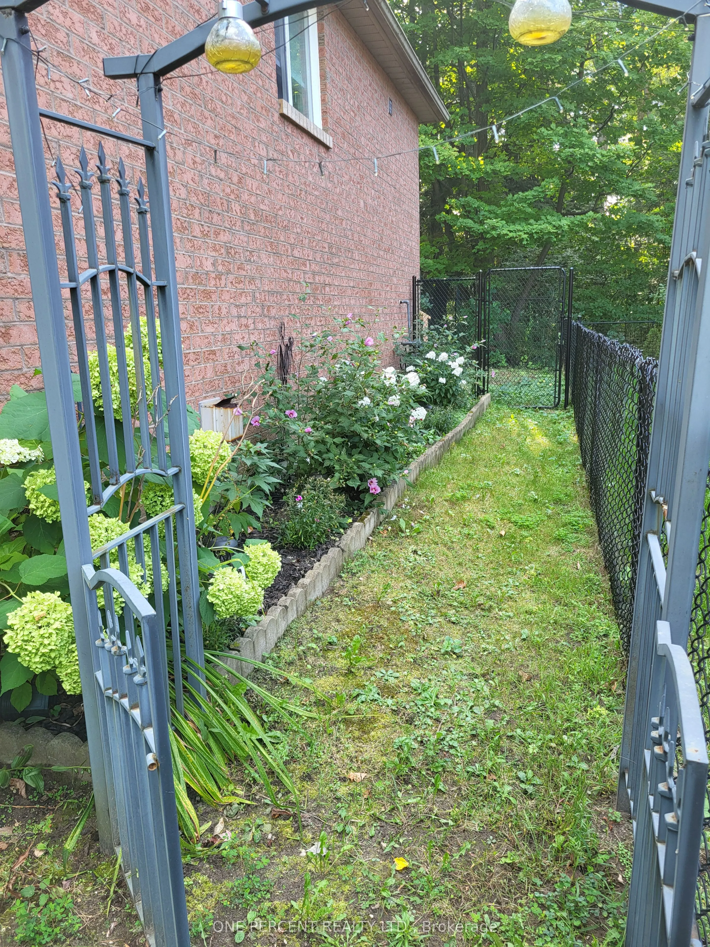 22 BRILLINGER Drive
