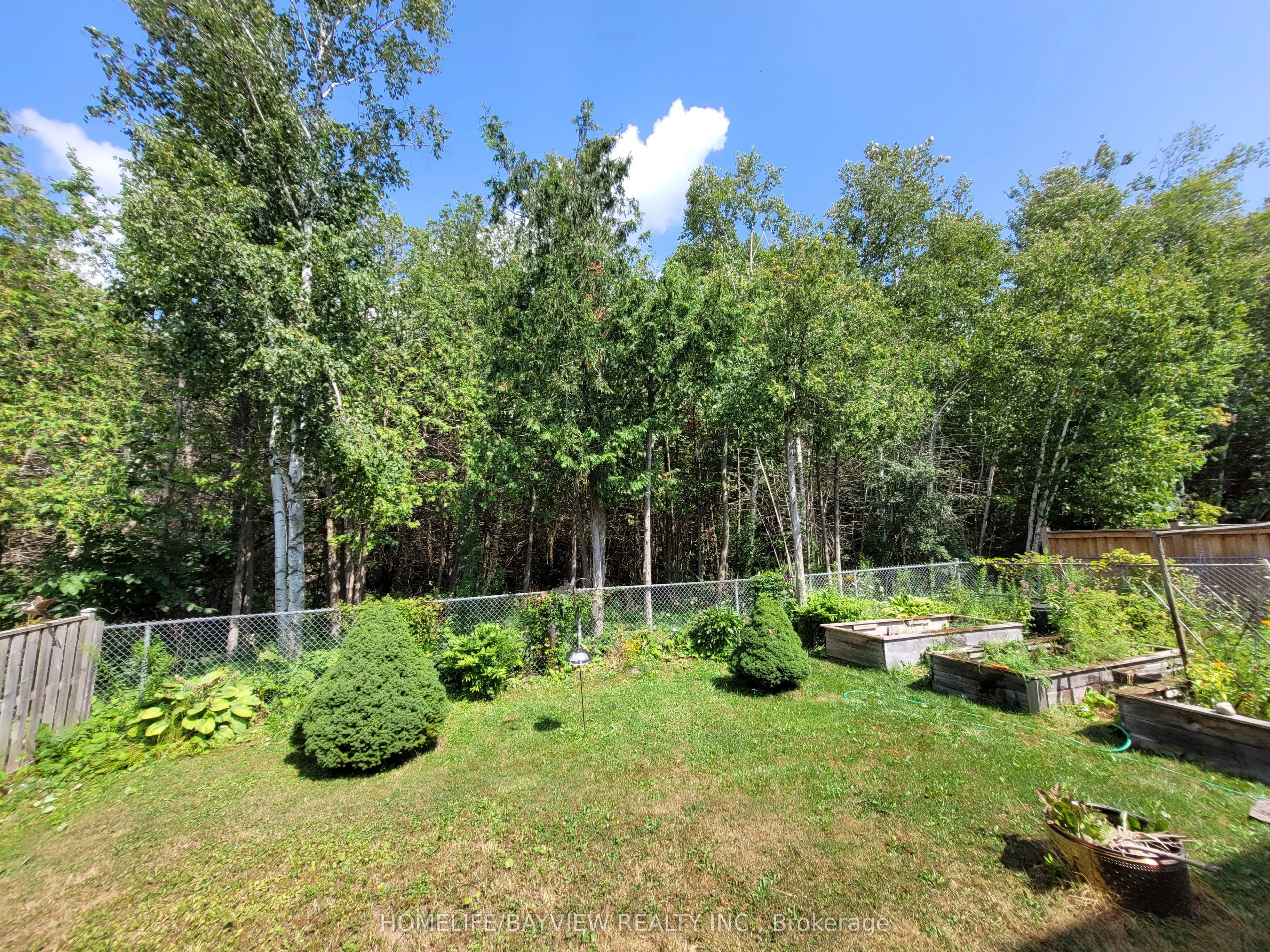 44 THICKETWOOD Avenue
