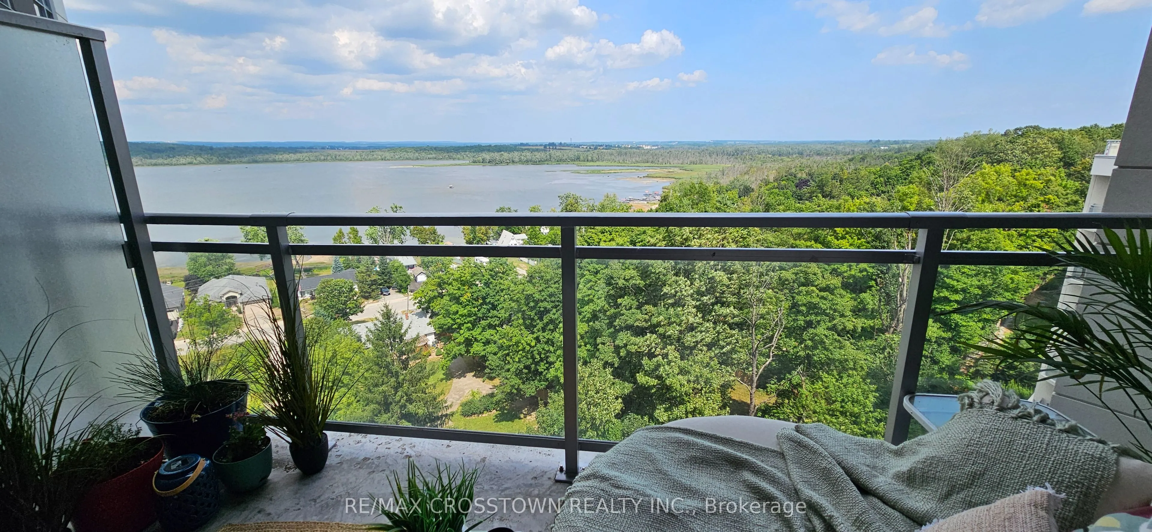 56 Lakeside Terrace, #908