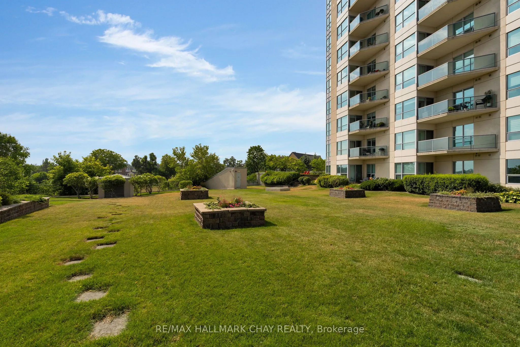 2 TORONTO Street, #307