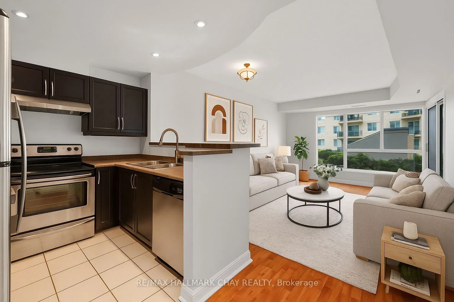 2 TORONTO Street, #307