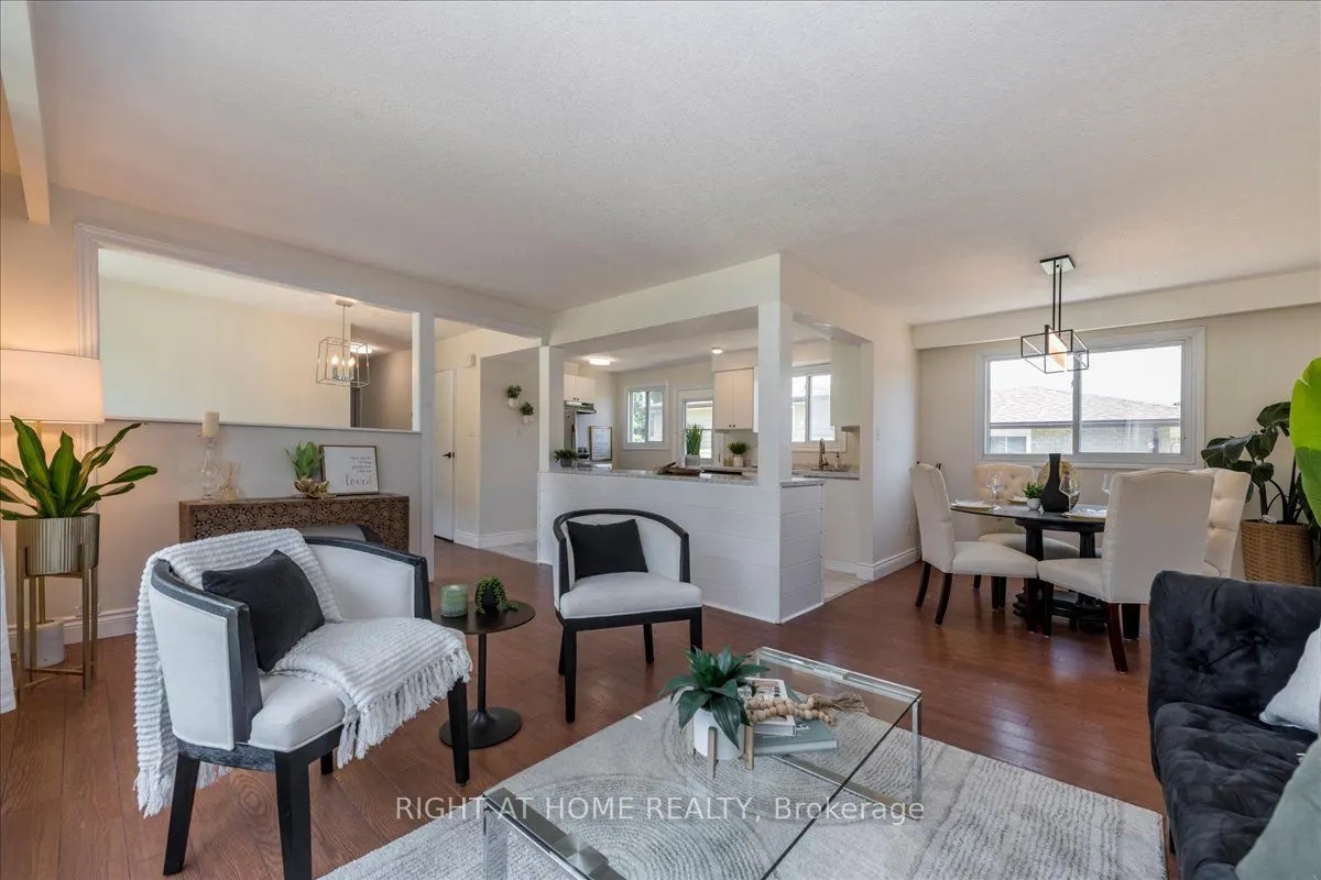 1050 Glen Mhor Crescent