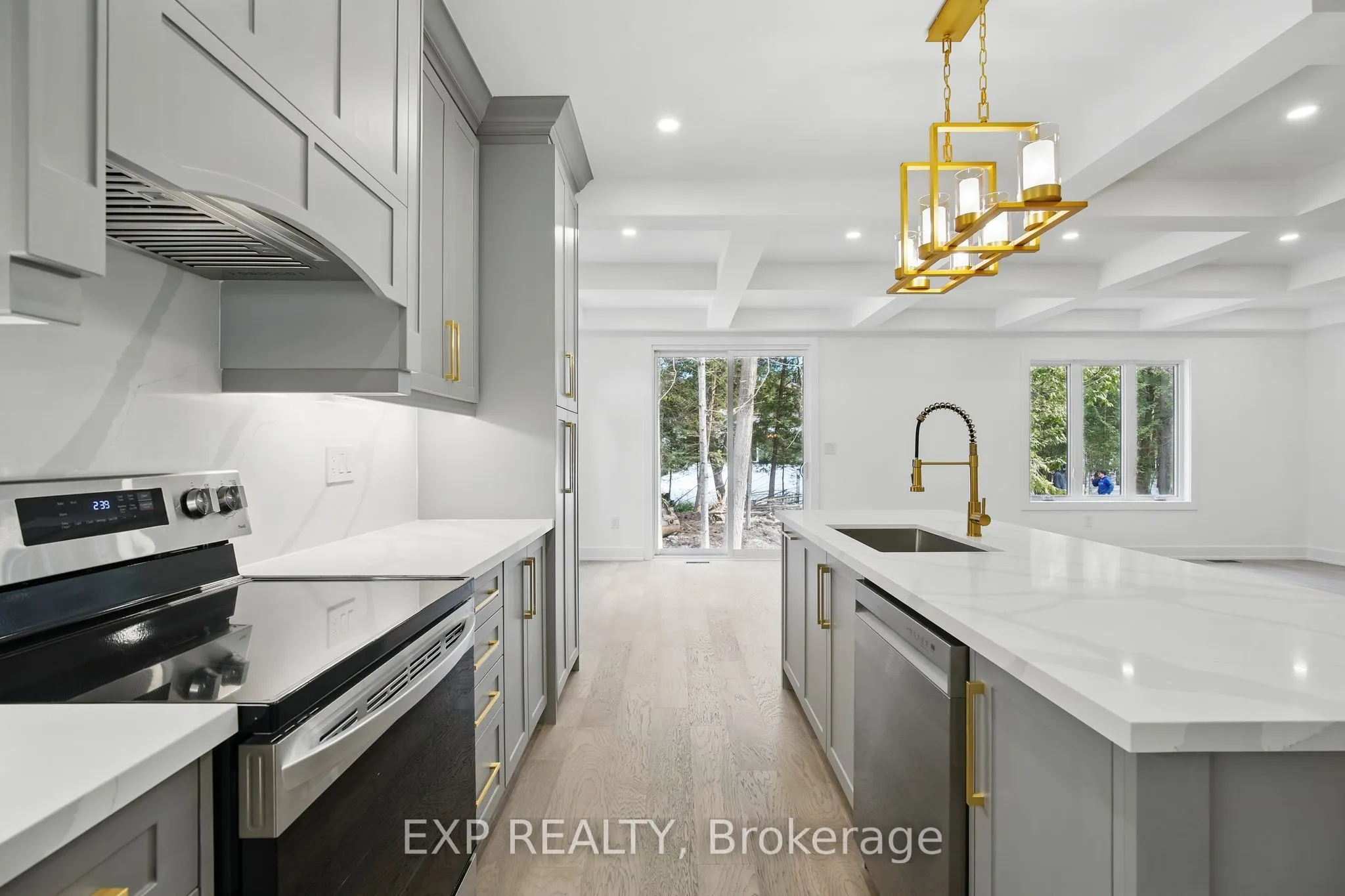 48 Iroquois Crescent