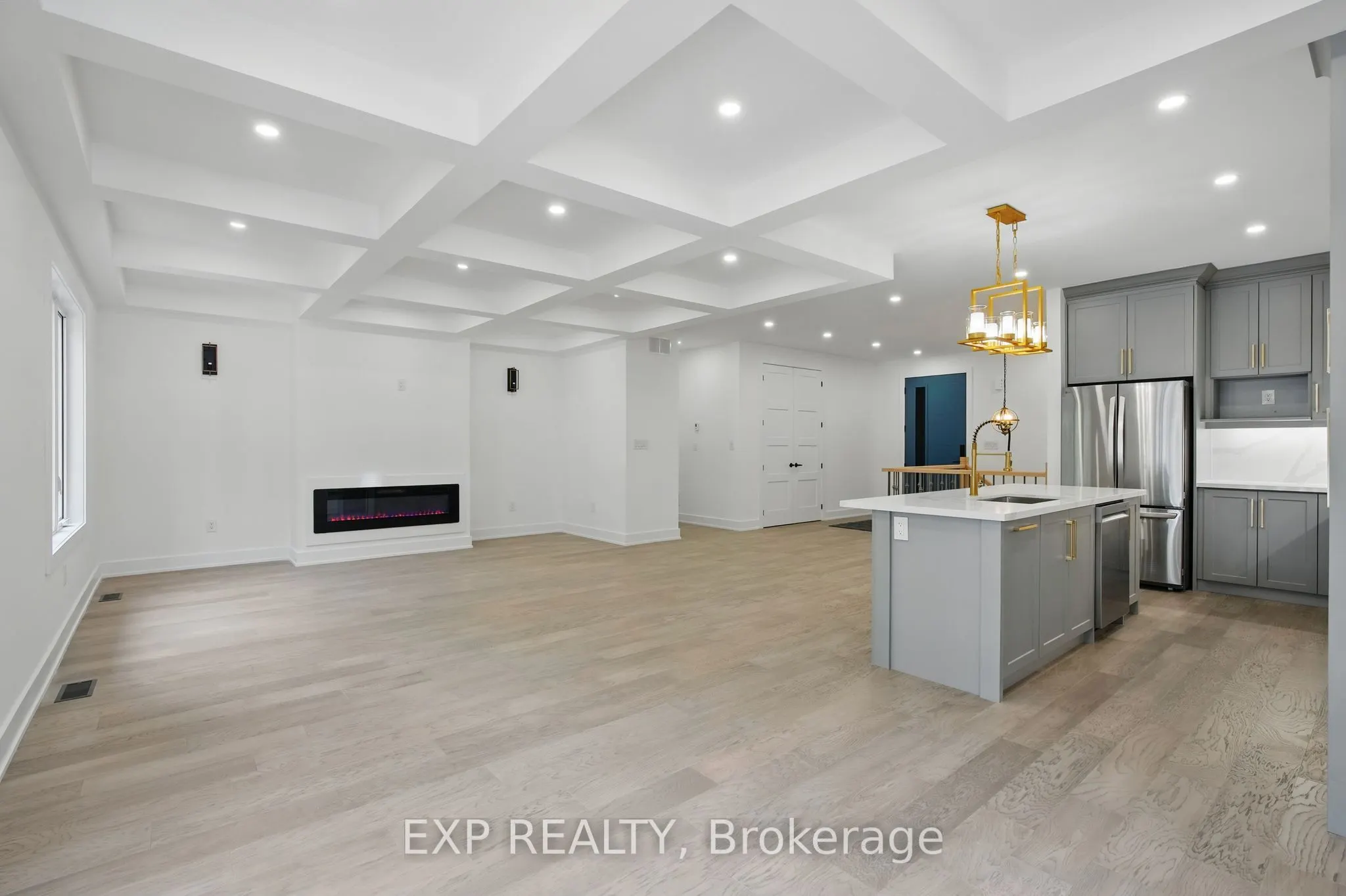 48 Iroquois Crescent