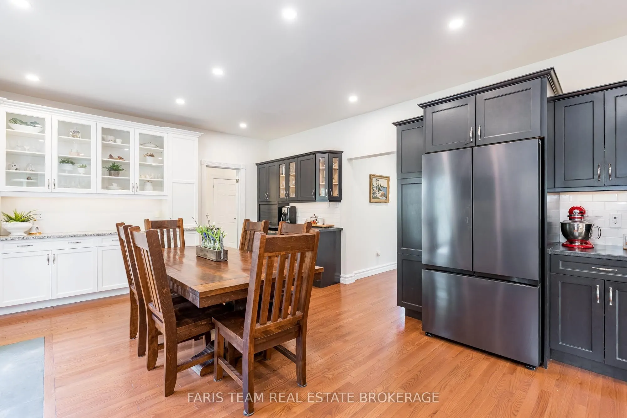 7 Bailey Crescent