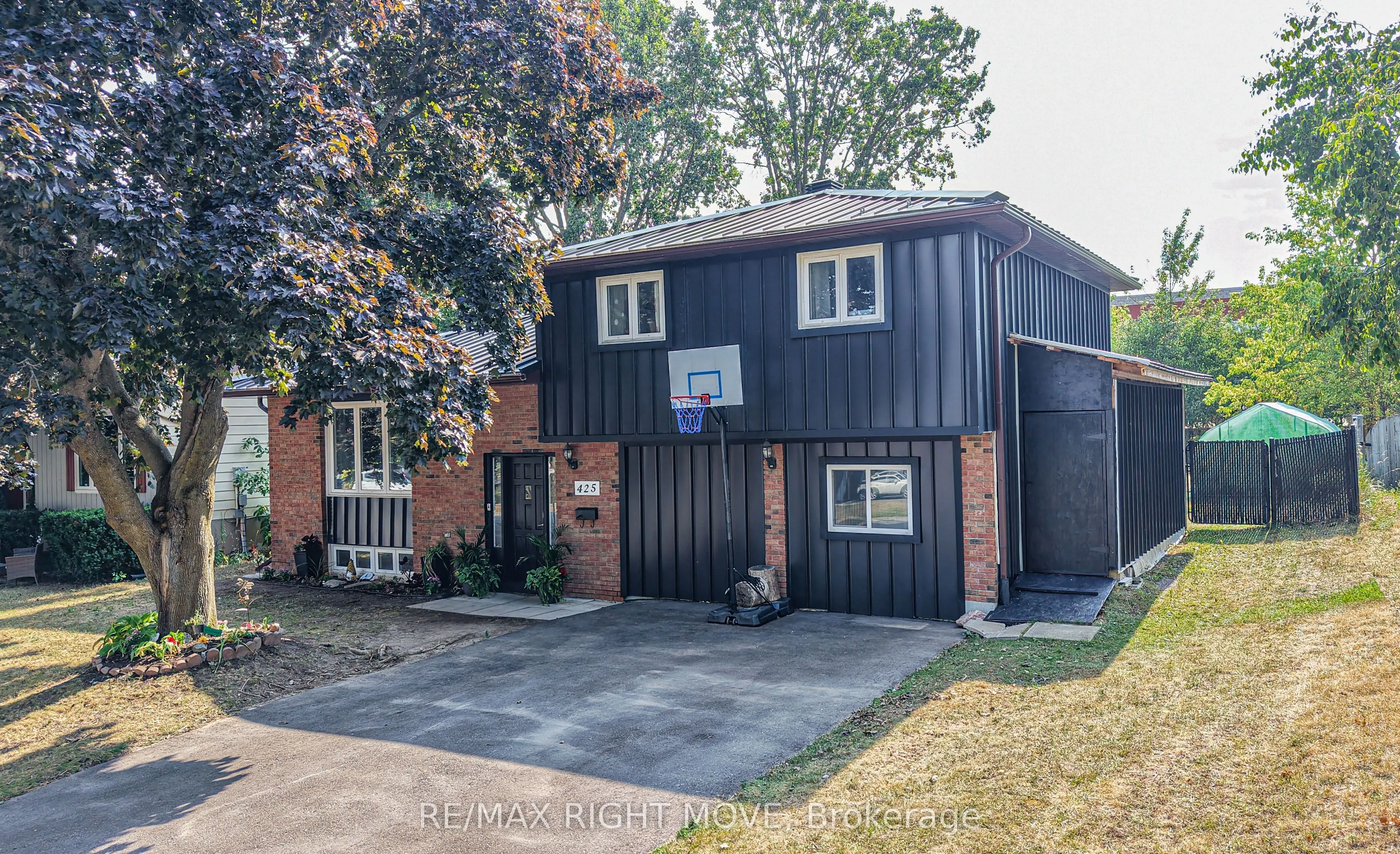 425 Raymond Avenue