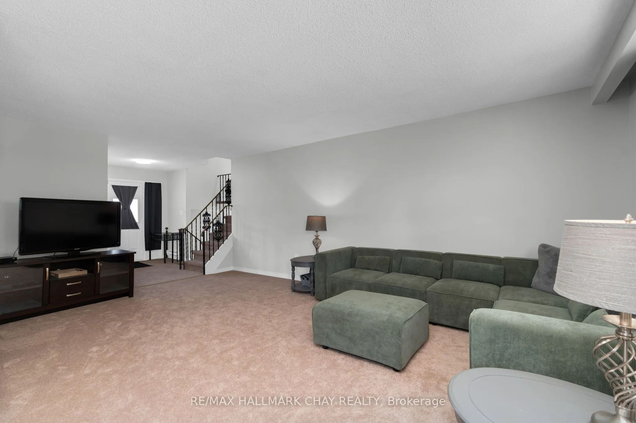 38 Lankin Boulevard