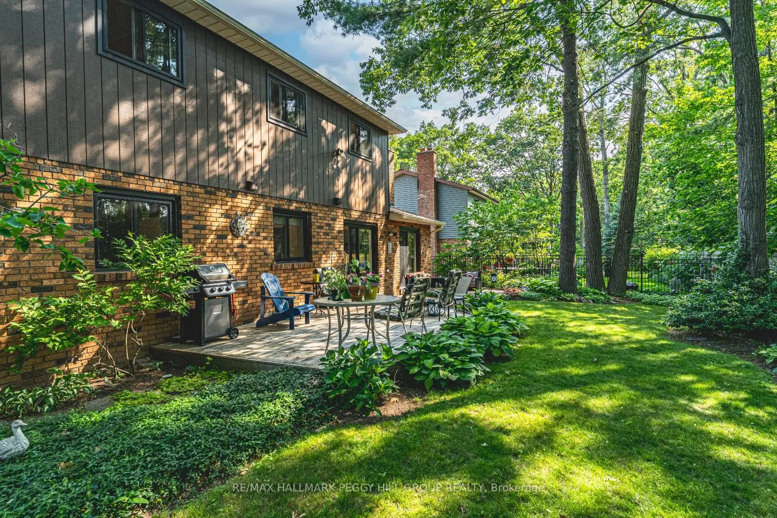 19 Oakridge Drive