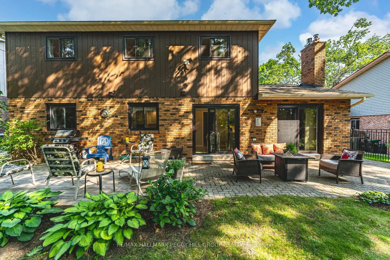 19 Oakridge Drive