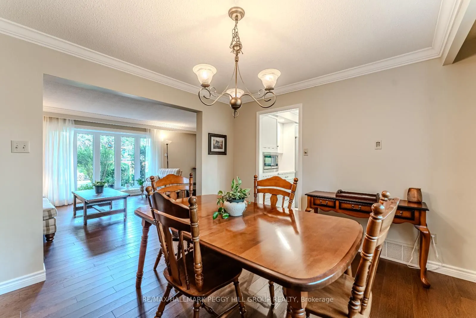 19 Oakridge Drive