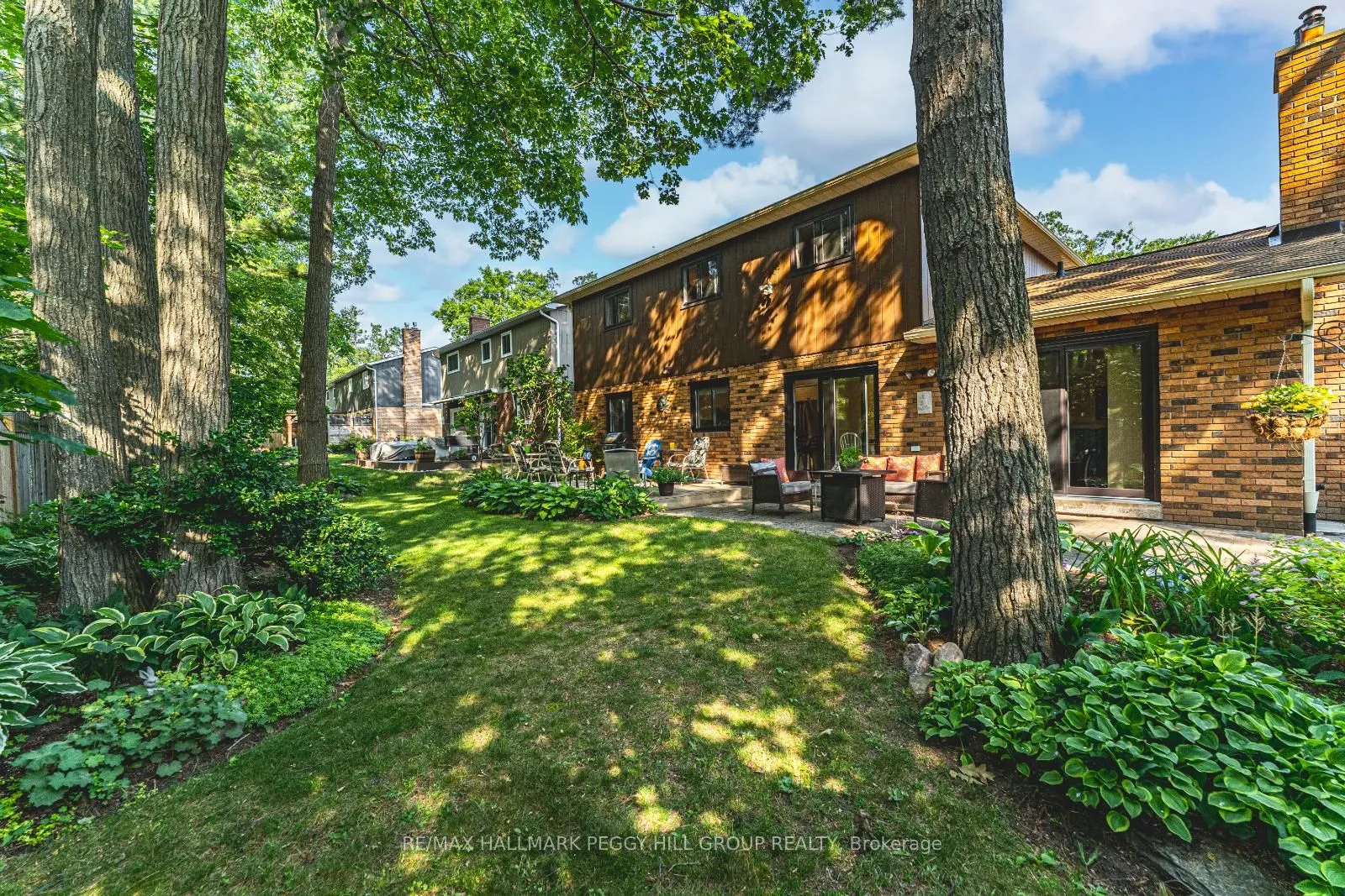 19 Oakridge Drive