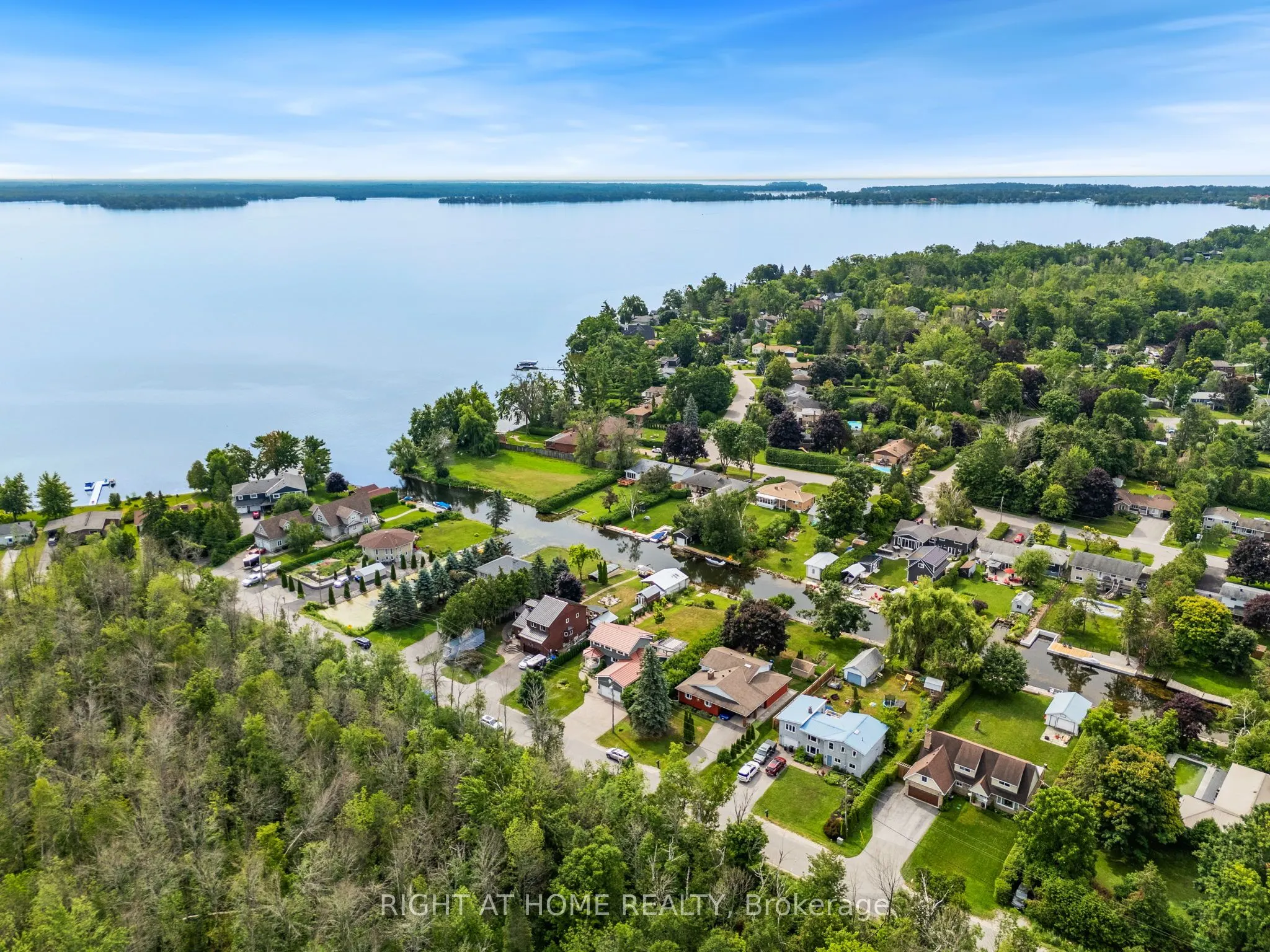 1415 Cunningham Crescent