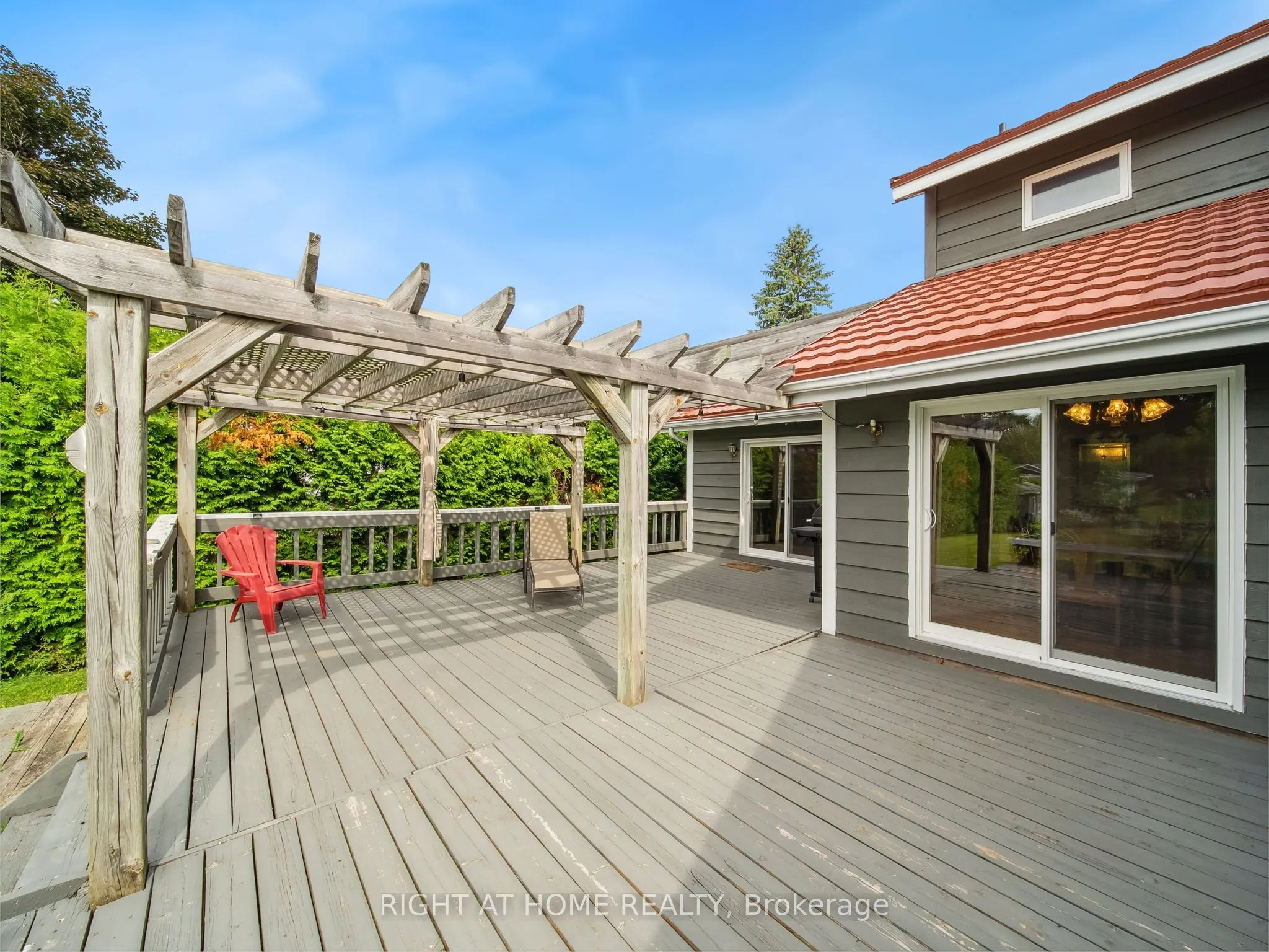1415 Cunningham Crescent