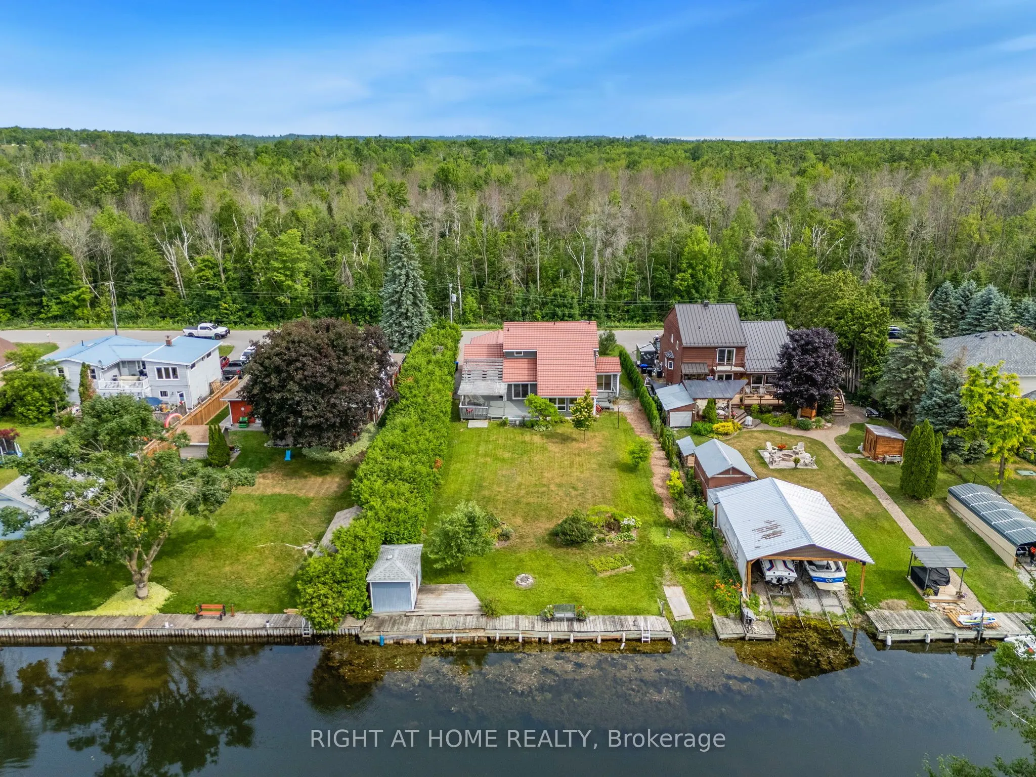 1415 Cunningham Crescent