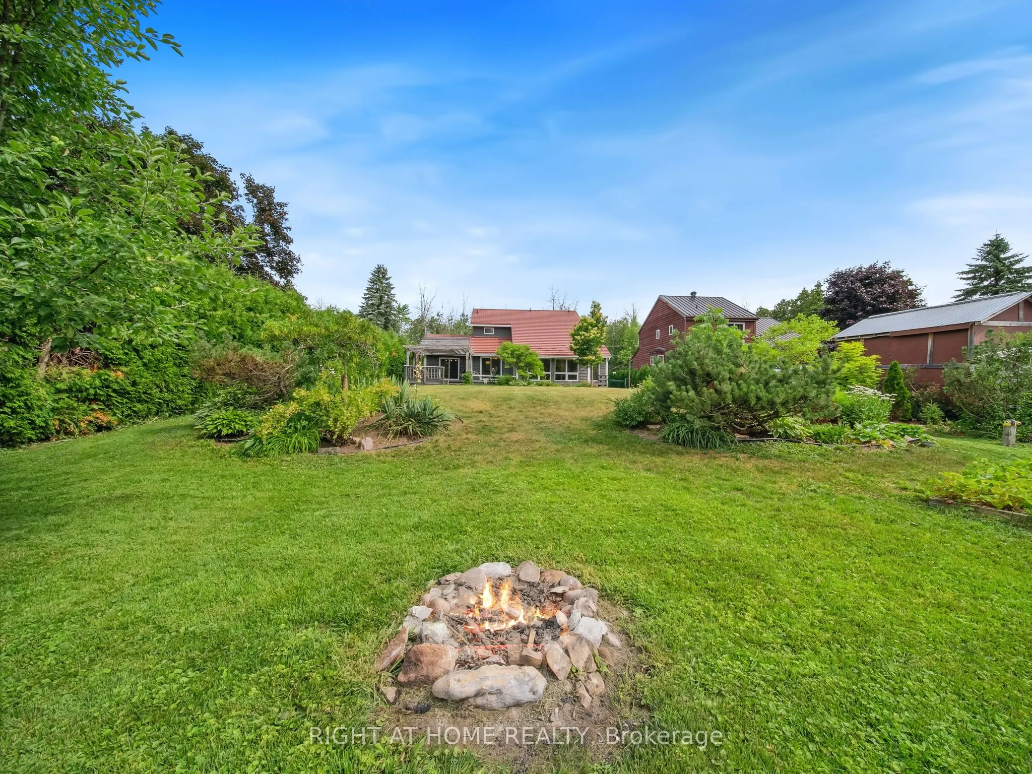 1415 Cunningham Crescent