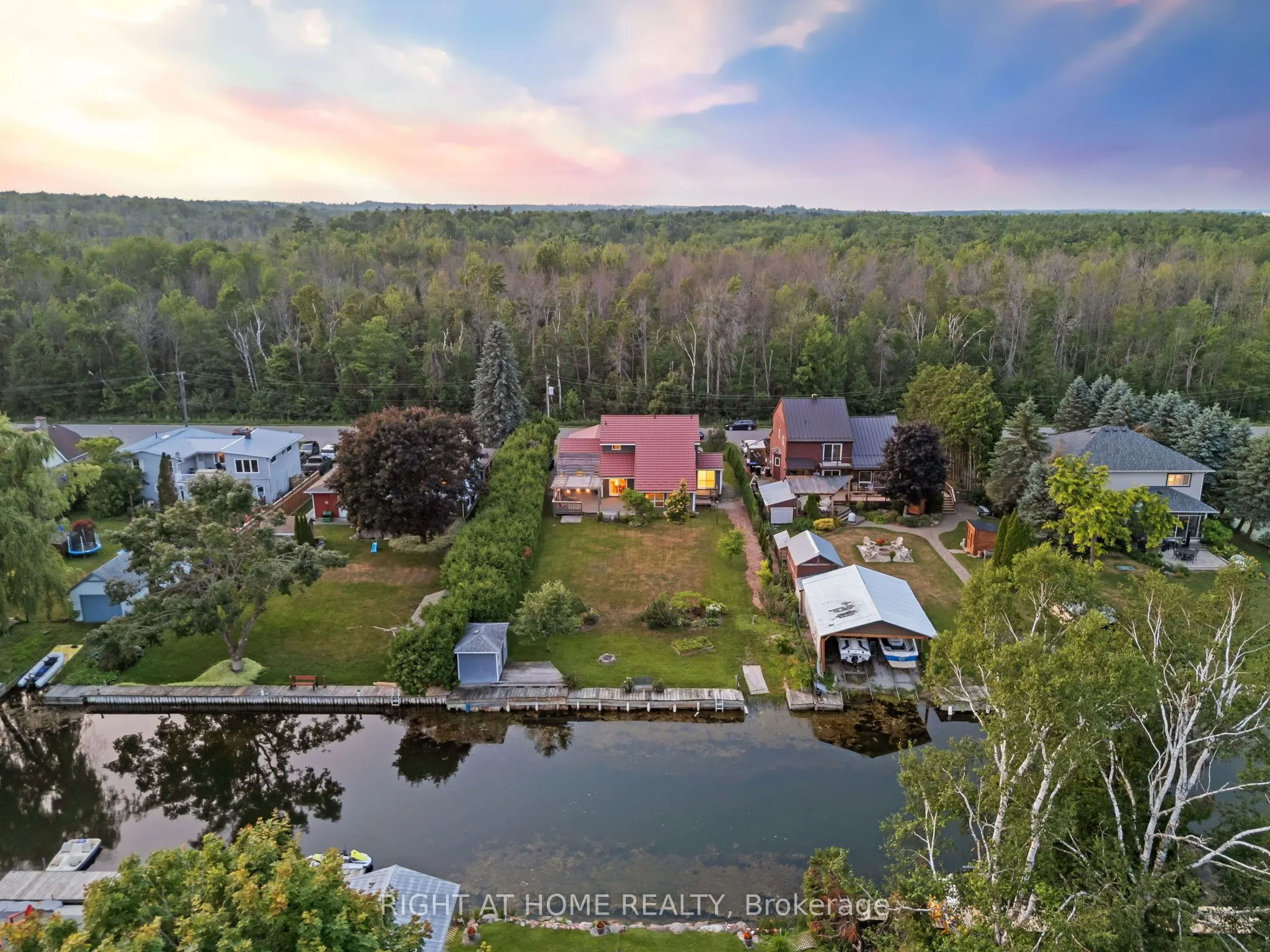 1415 Cunningham Crescent