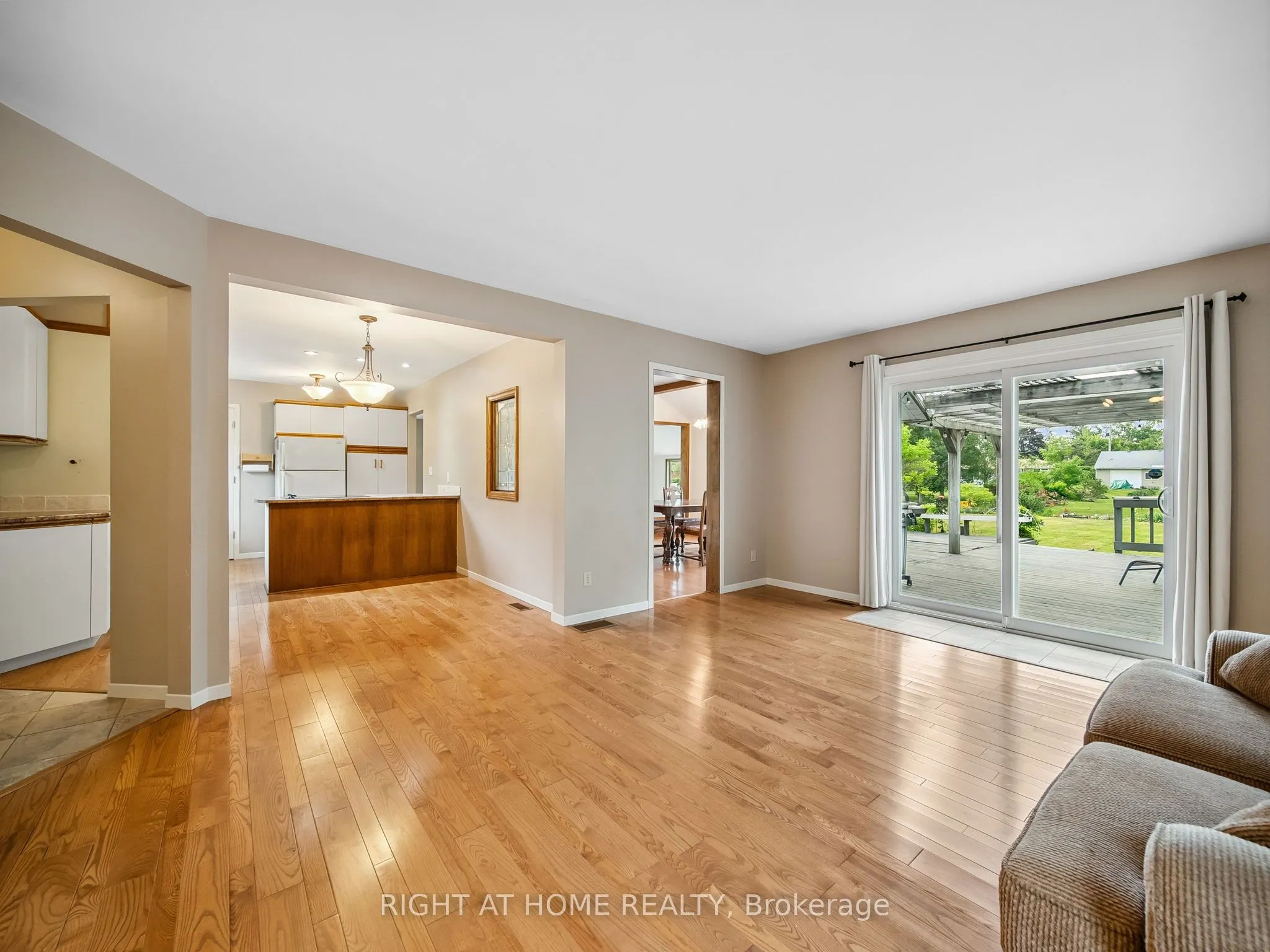 1415 Cunningham Crescent
