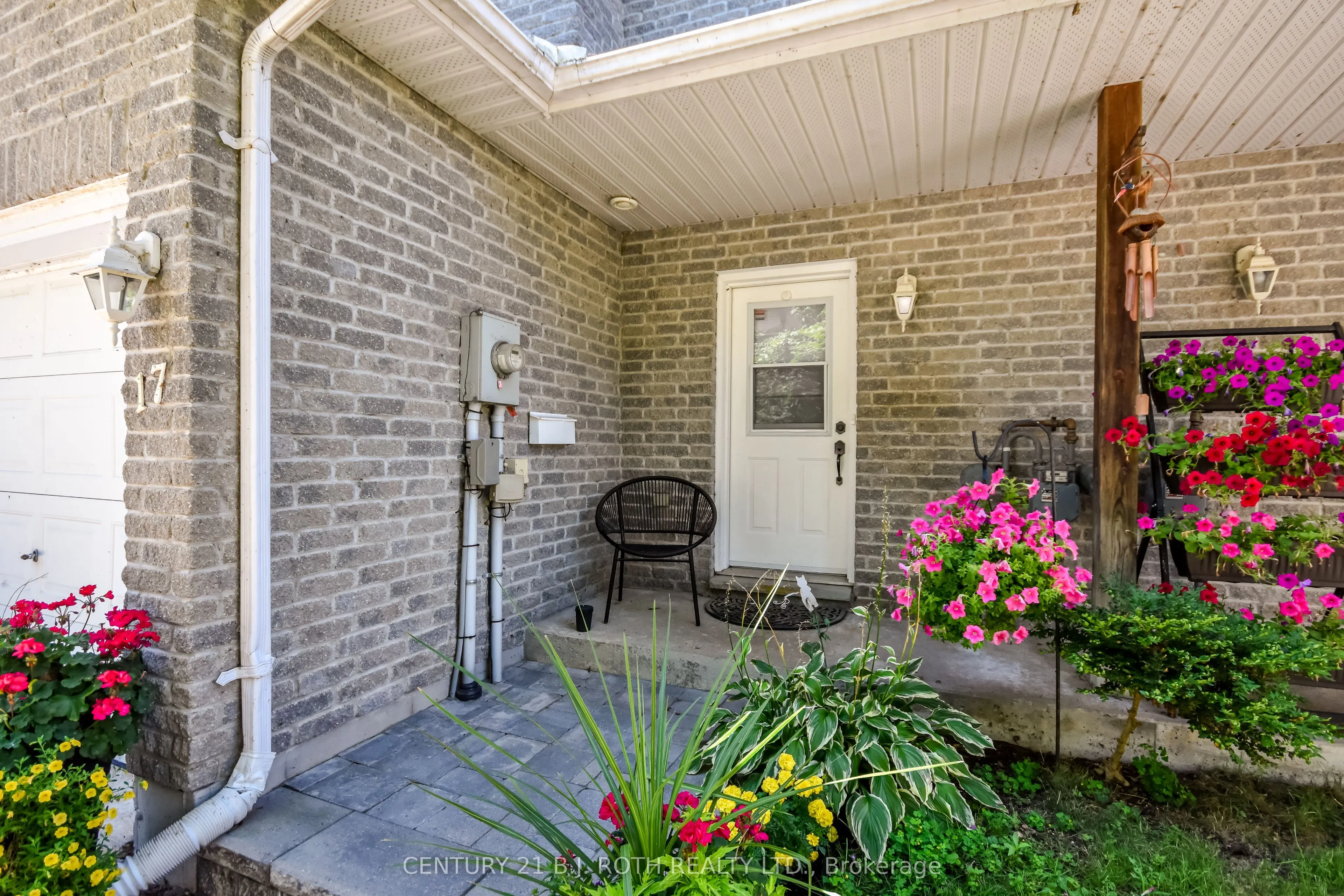 17 Vivian Lane