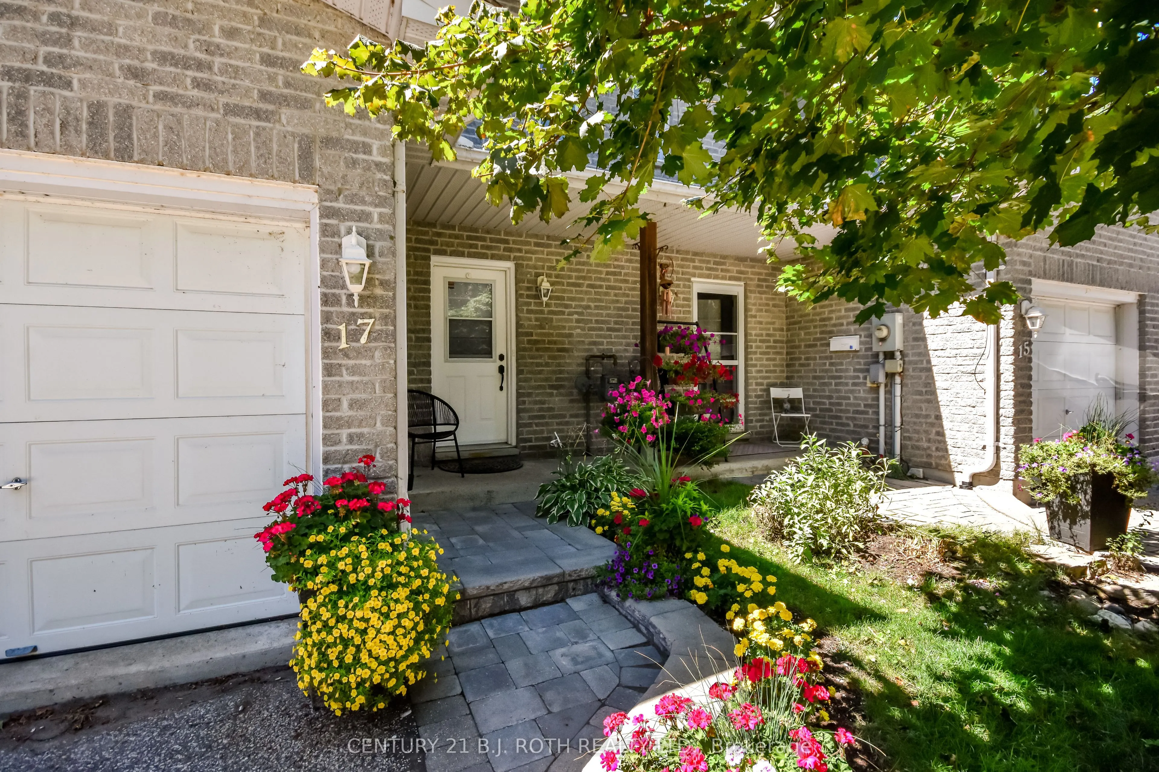 17 Vivian Lane