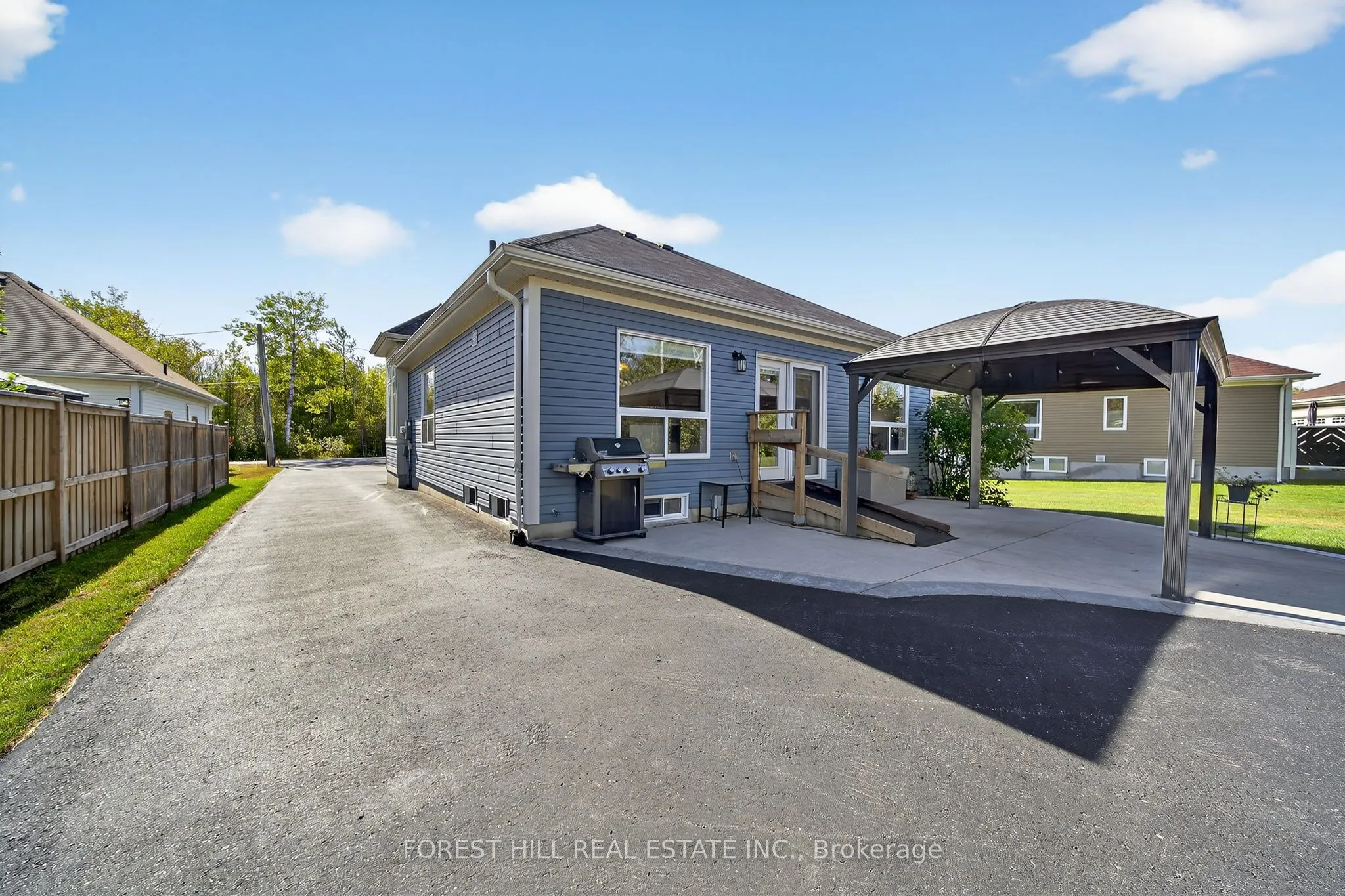 70 Robert Street S