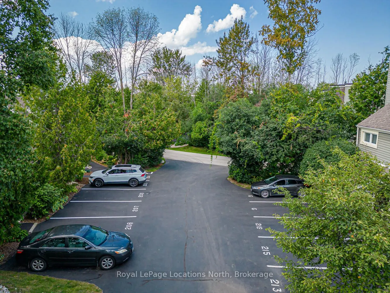 207 ESCARPMENT Crescent, #Call LBO
