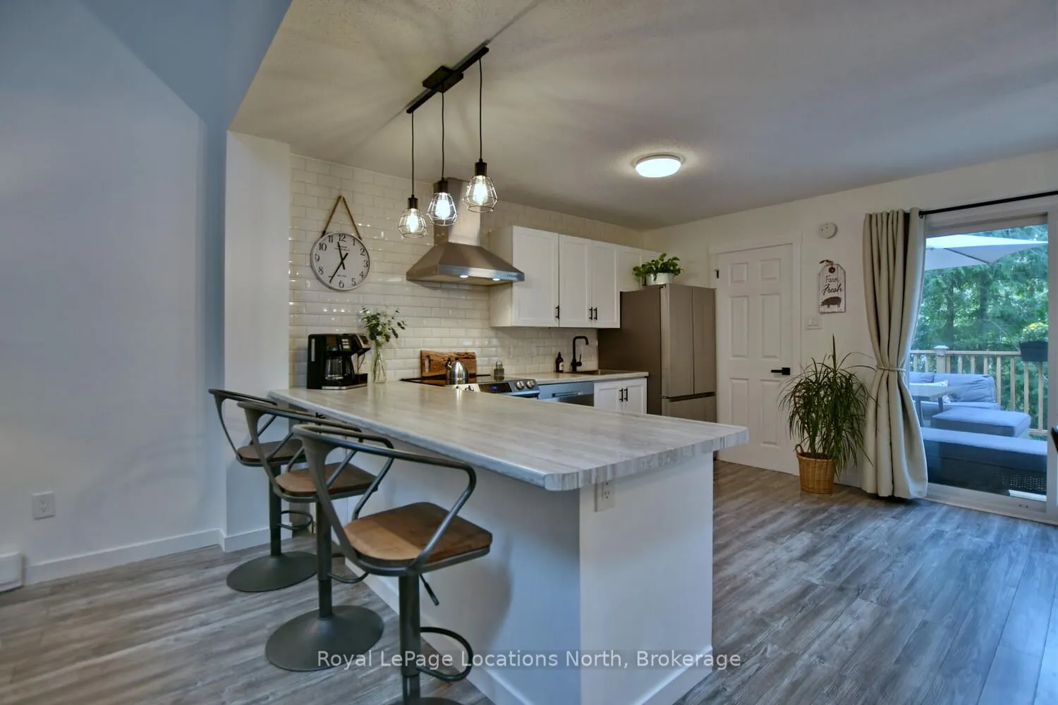 207 ESCARPMENT Crescent, #Call LBO